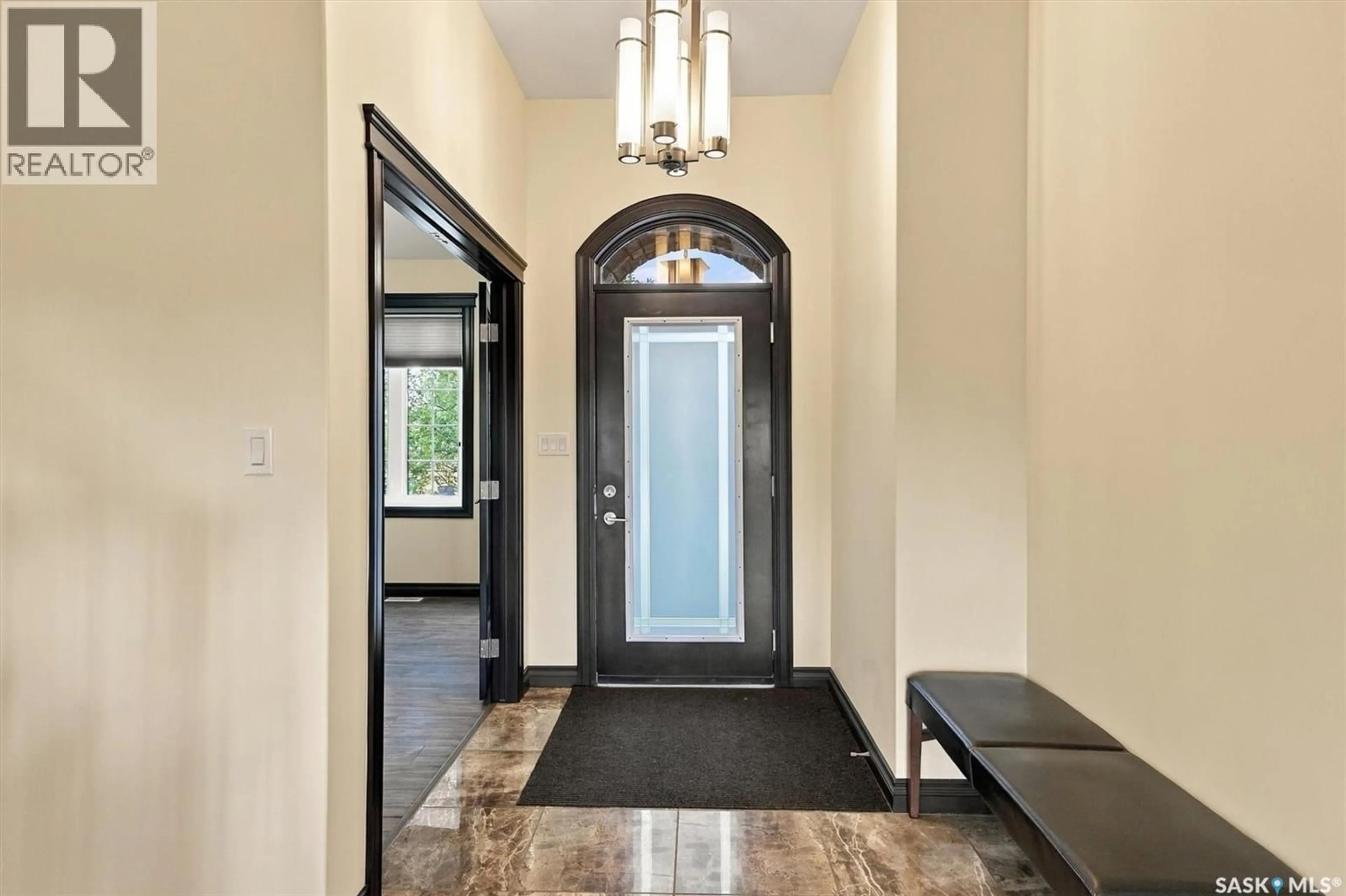 Indoor entryway for 323 HASTINGS LANE, Saskatoon Saskatchewan S7V0C8