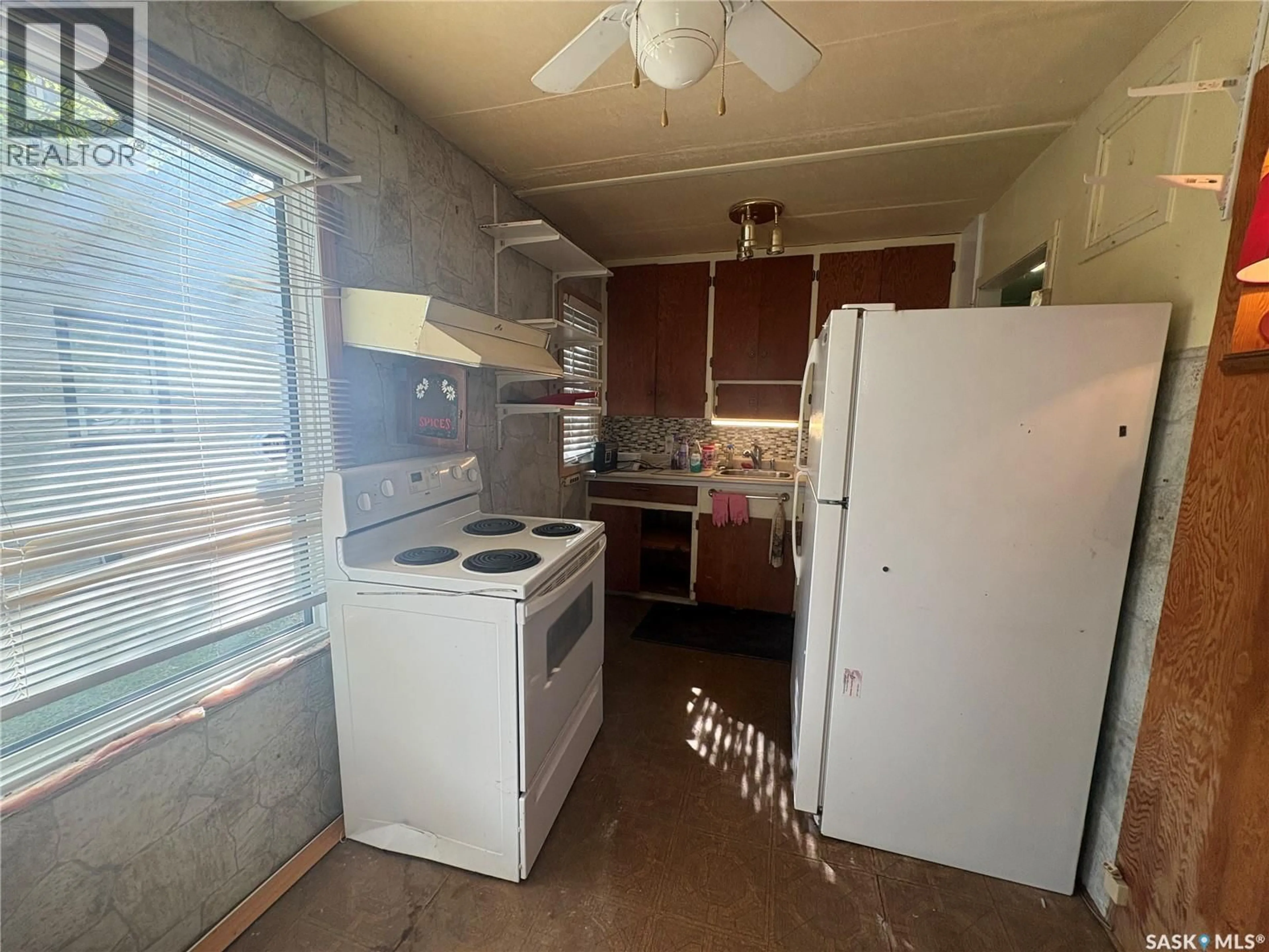 A pic of a room for 1246 QUEEN STREET, Regina Saskatchewan S4T4B4