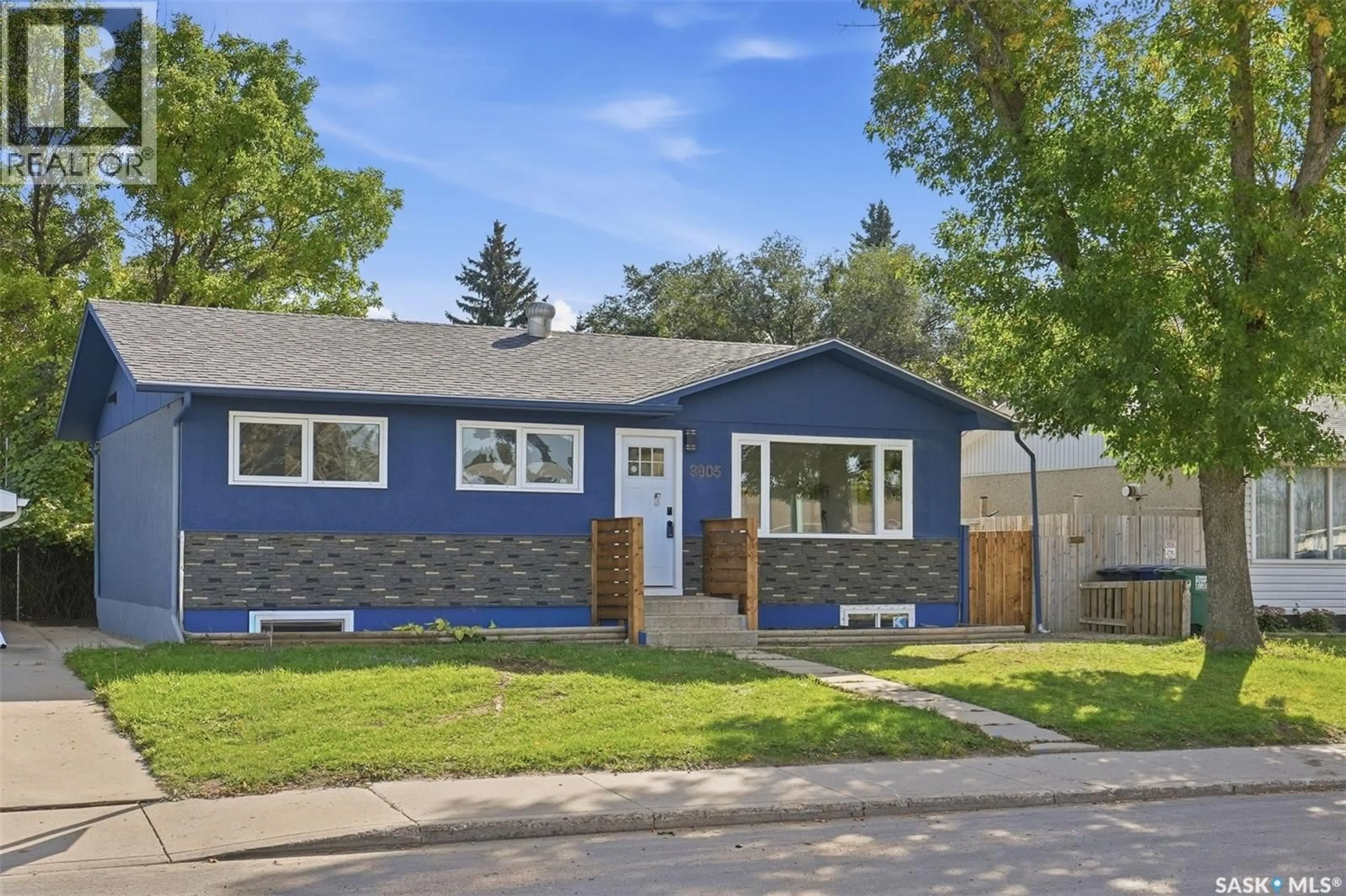 Home with vinyl exterior material, street for 3805 DIEFENBAKER DRIVE, Saskatoon Saskatchewan S7L5C6