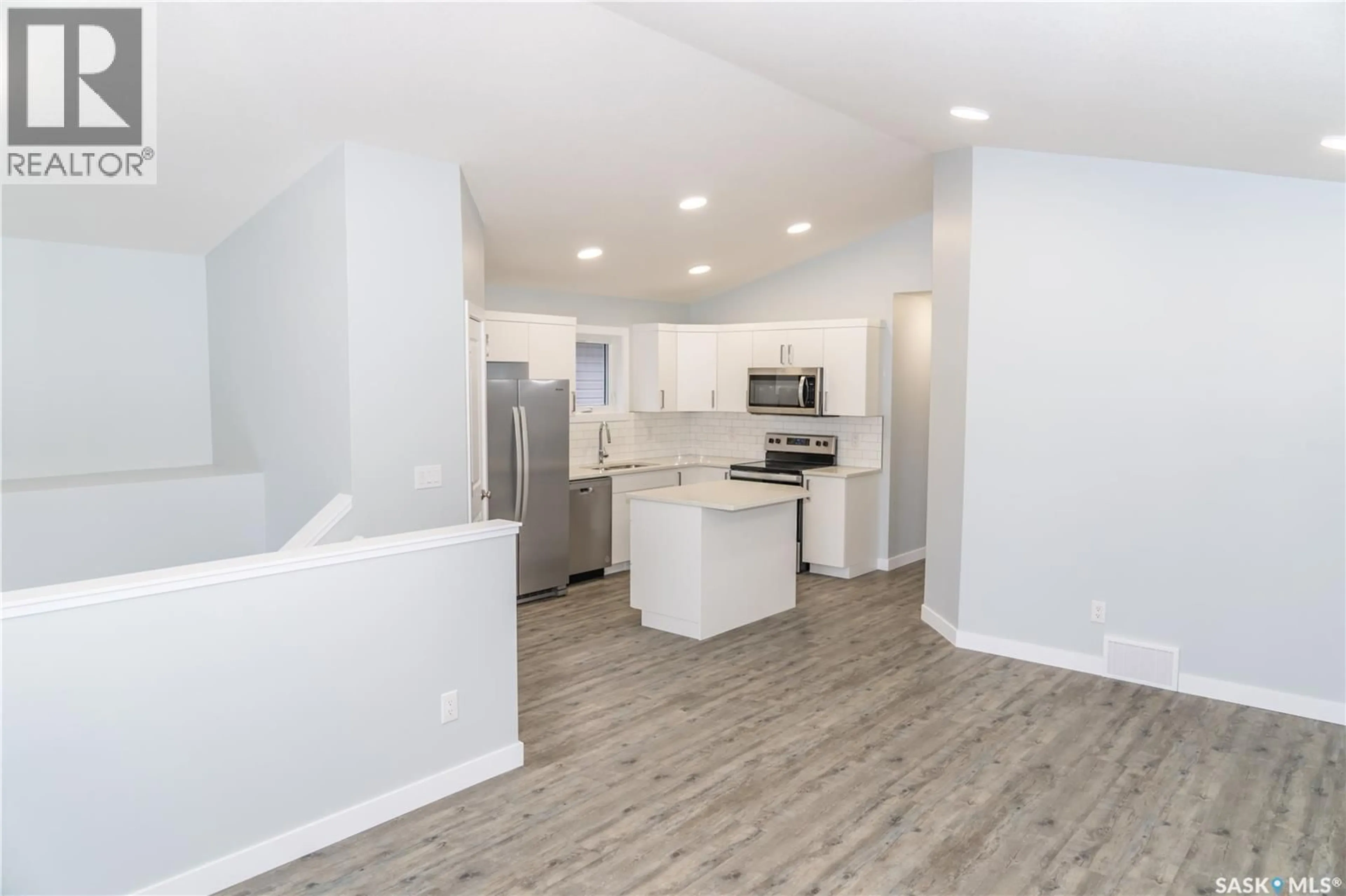 Open concept kitchen, unknown for 306 STEHWIEN STREET, Saskatoon Saskatchewan S7W1P3