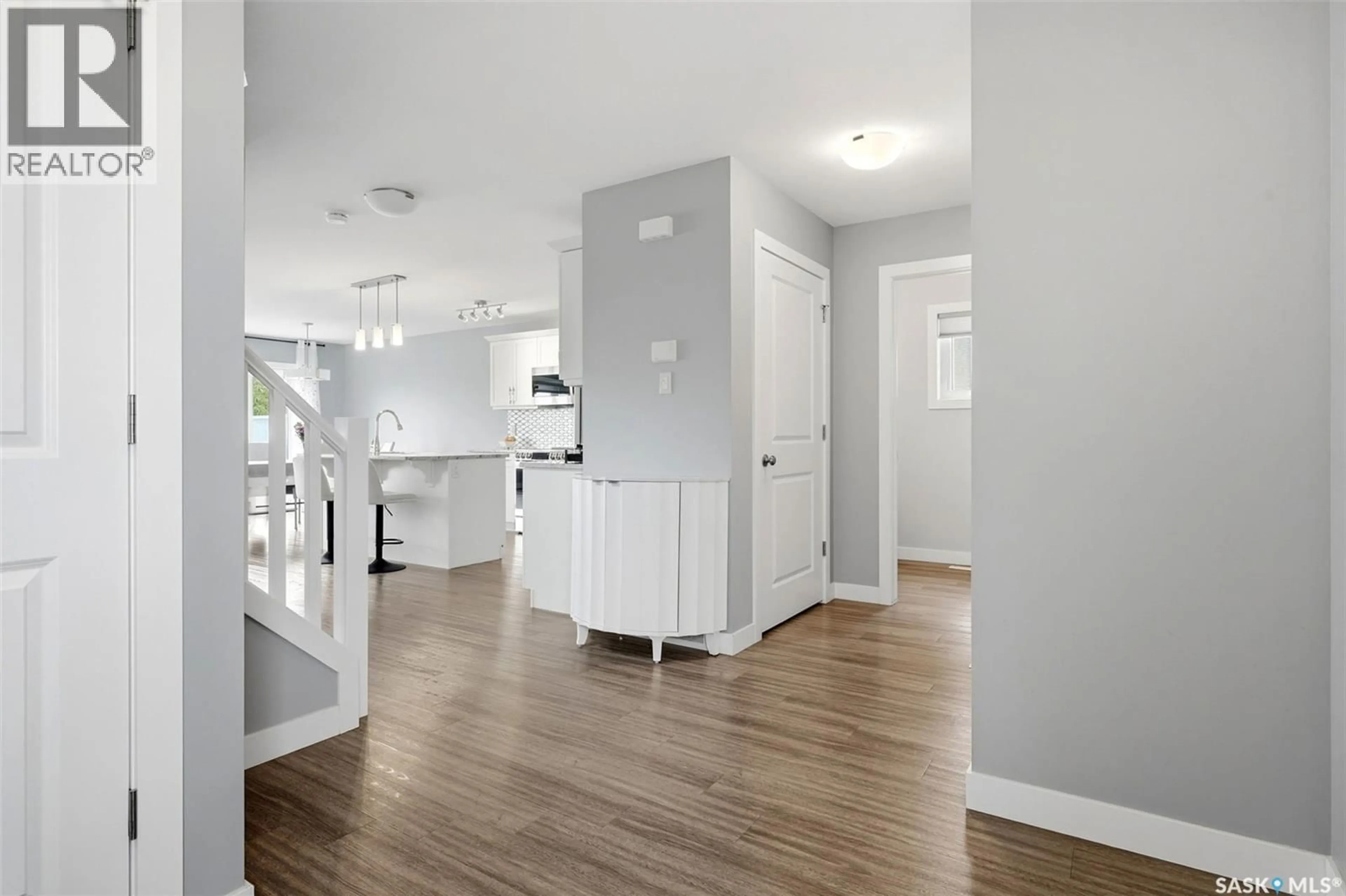 Indoor entryway for 8933 KESTRAL DRIVE, Regina Saskatchewan S4Y0C2
