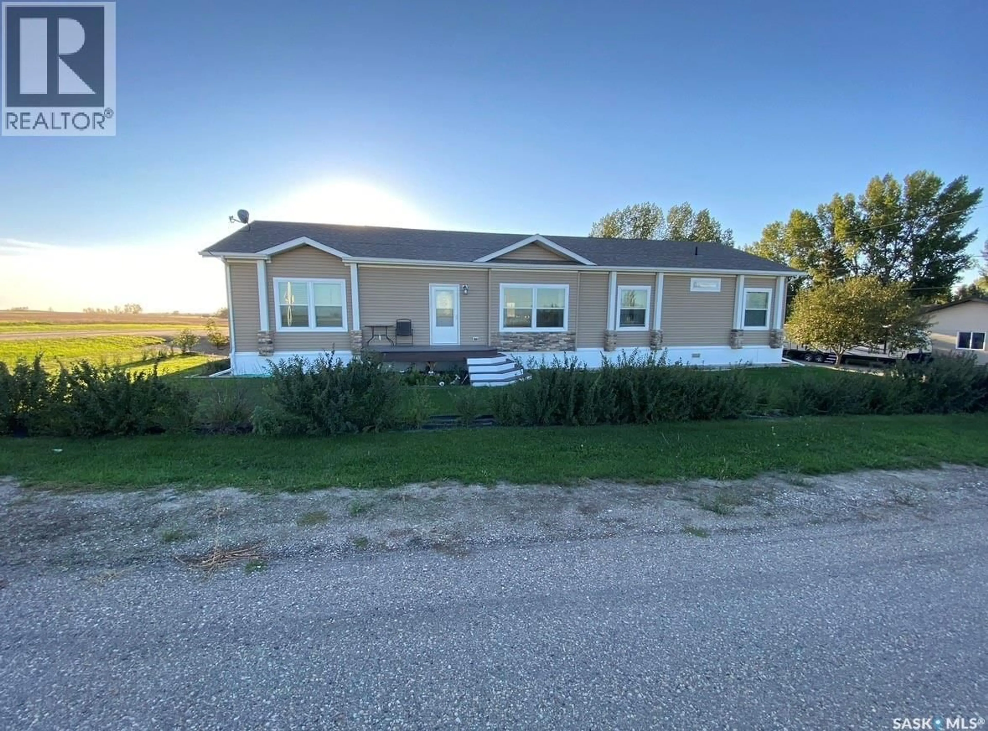Home with vinyl exterior material, water/lake/river/ocean view for 528 DUKE STREET, Imperial Saskatchewan S0G2J0