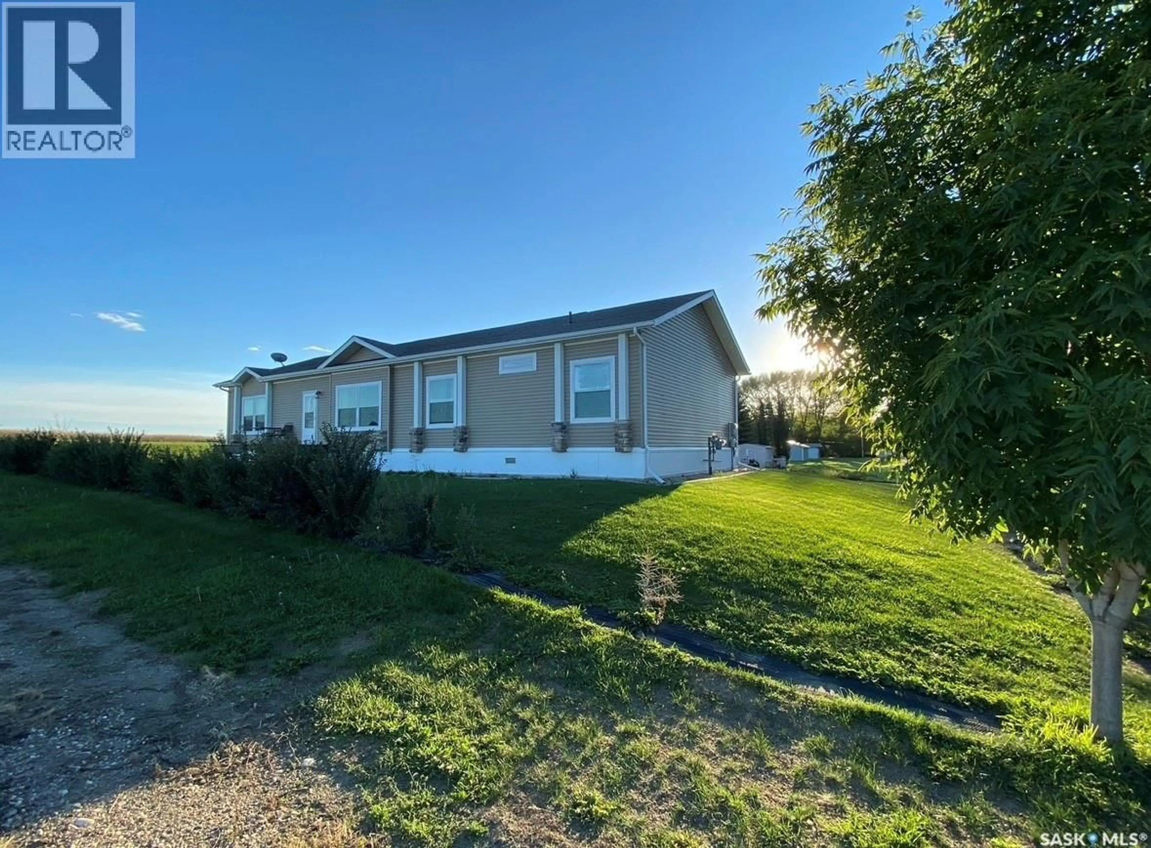 A pic from outside/outdoor area/front of a property/back of a property/a pic from drone, water/lake/river/ocean view for 528 DUKE STREET, Imperial Saskatchewan S0G2J0