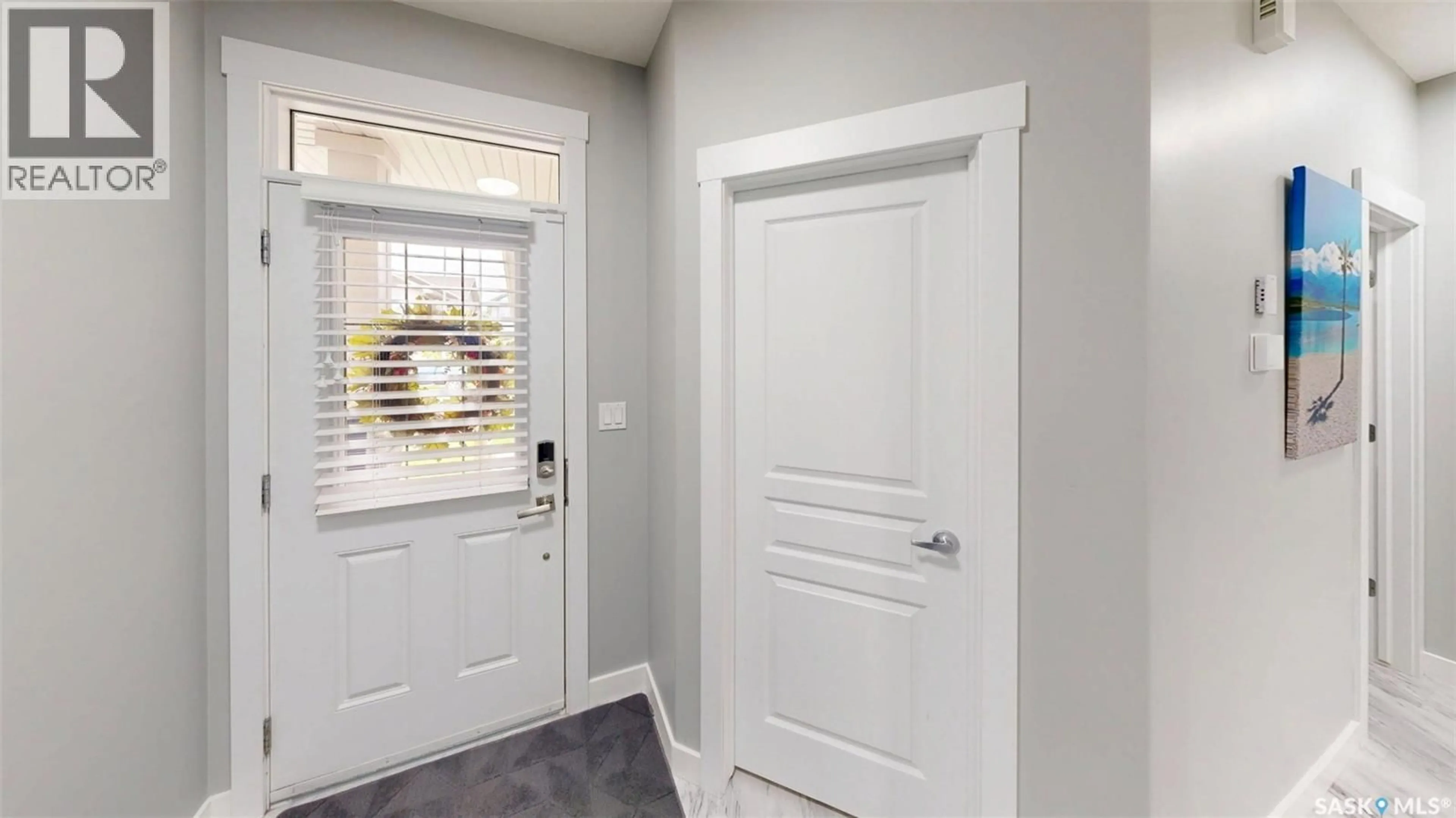 Indoor entryway for 151 POPLAR BLUFF CRESCENT, Regina Saskatchewan S4Y0B4