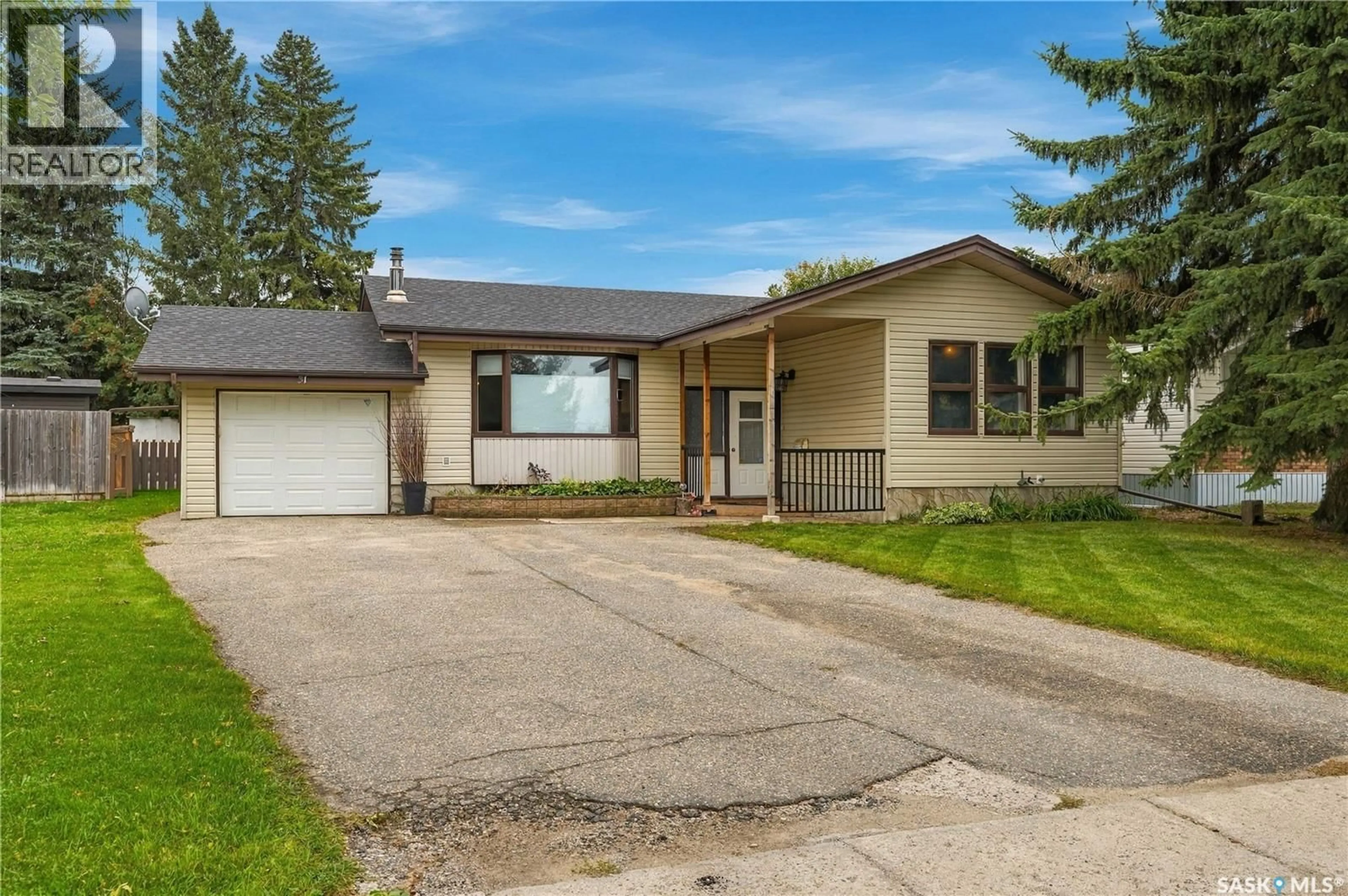 Home with vinyl exterior material, street for 31 ECHO DRIVE, Fort Qu'Appelle Saskatchewan S0G1S0