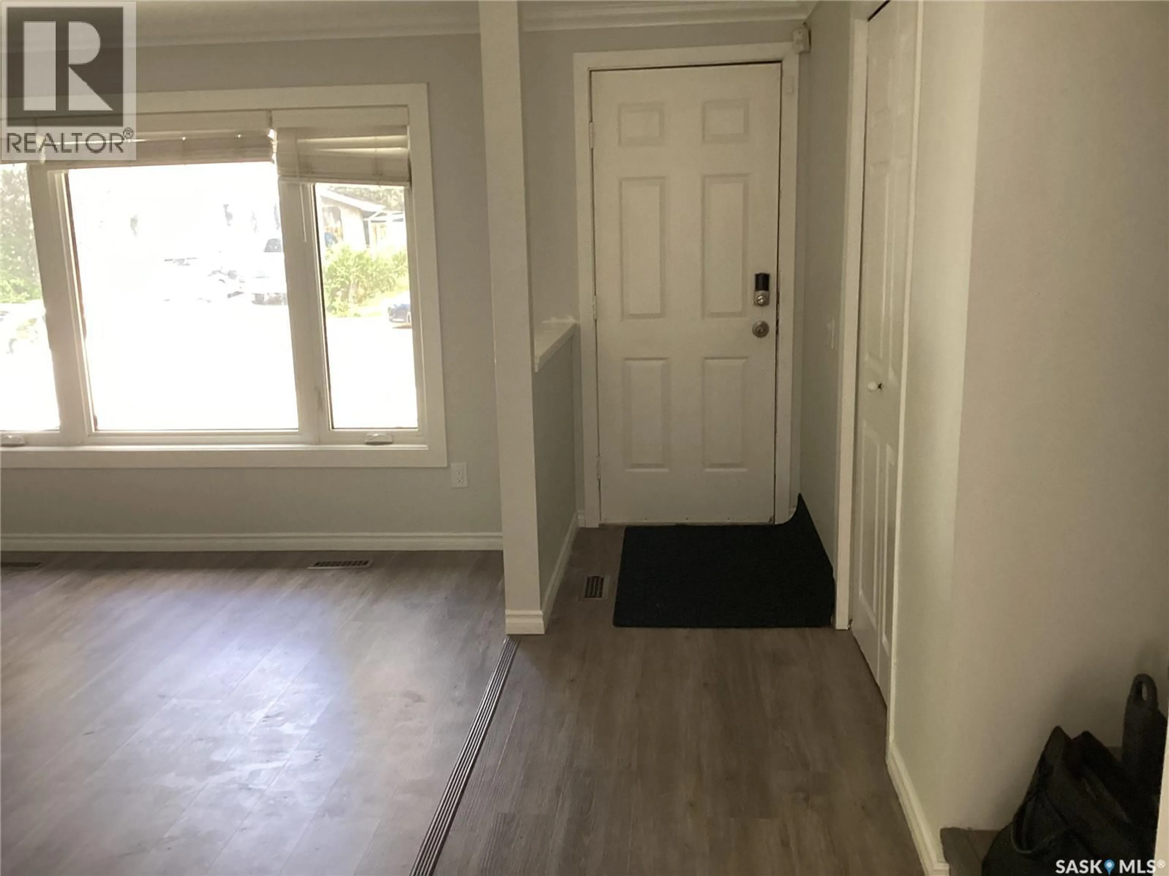 Indoor entryway for 19 NEWSTEAD AVENUE, Regina Saskatchewan S4X1H1