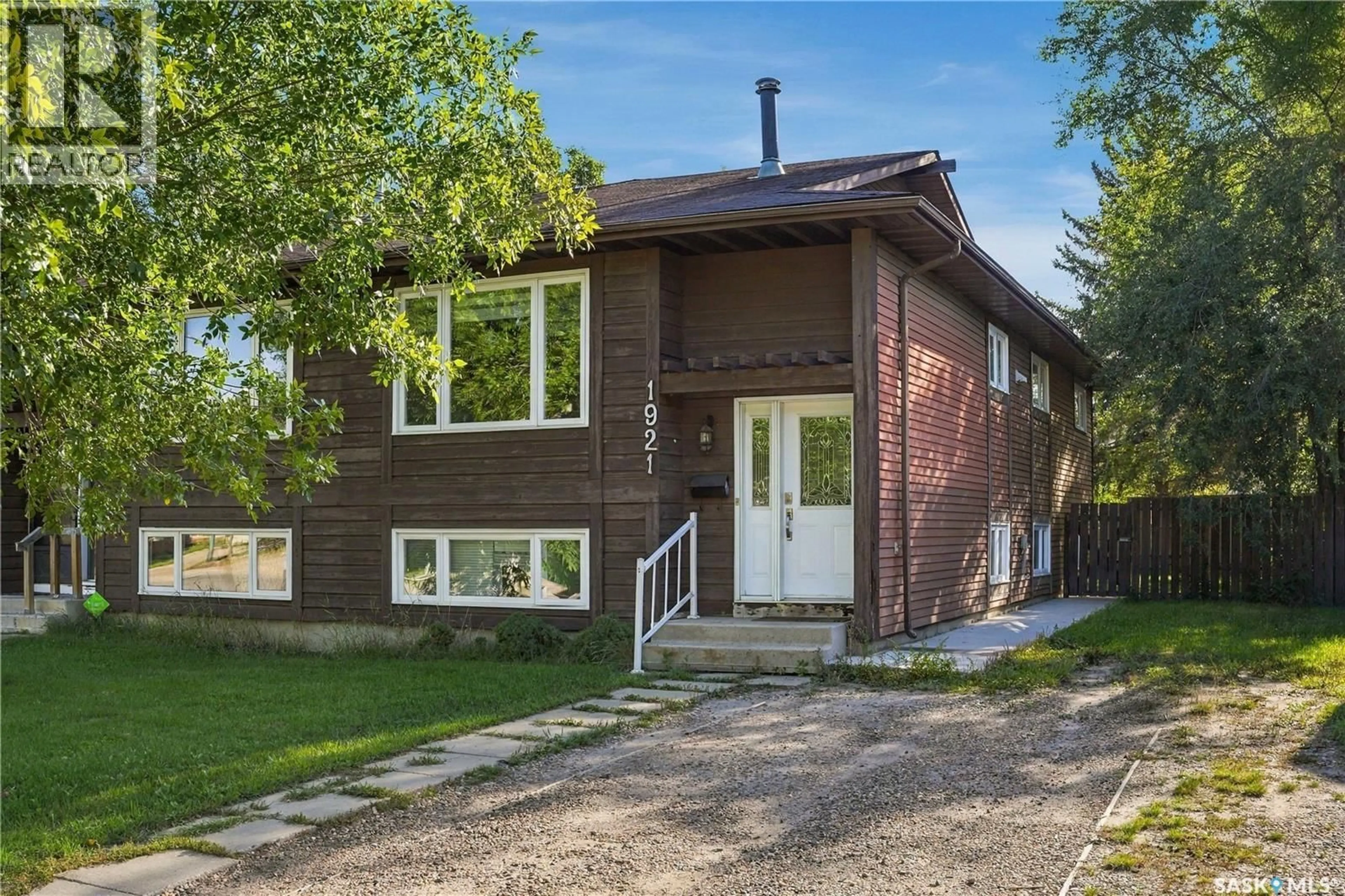 Unknown for 1921 MCKERCHER DRIVE, Saskatoon Saskatchewan S7J3W1
