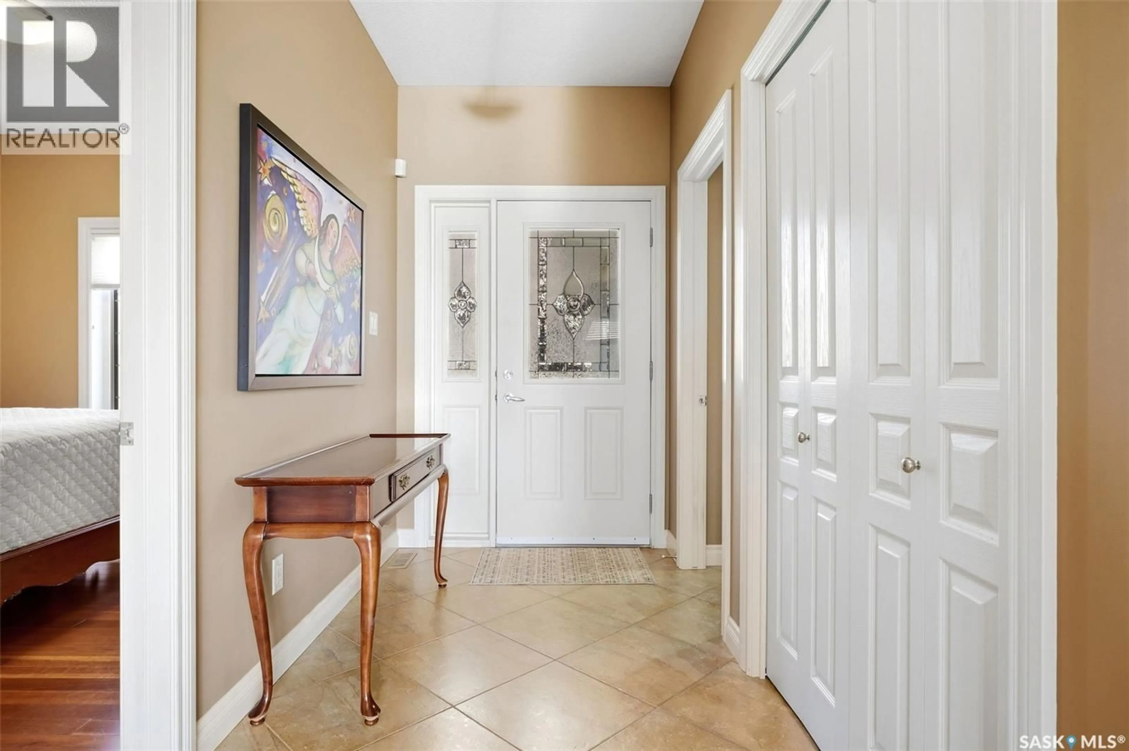 Indoor entryway for 2219 GARDINER PLACE, Regina Saskatchewan S4V1G4
