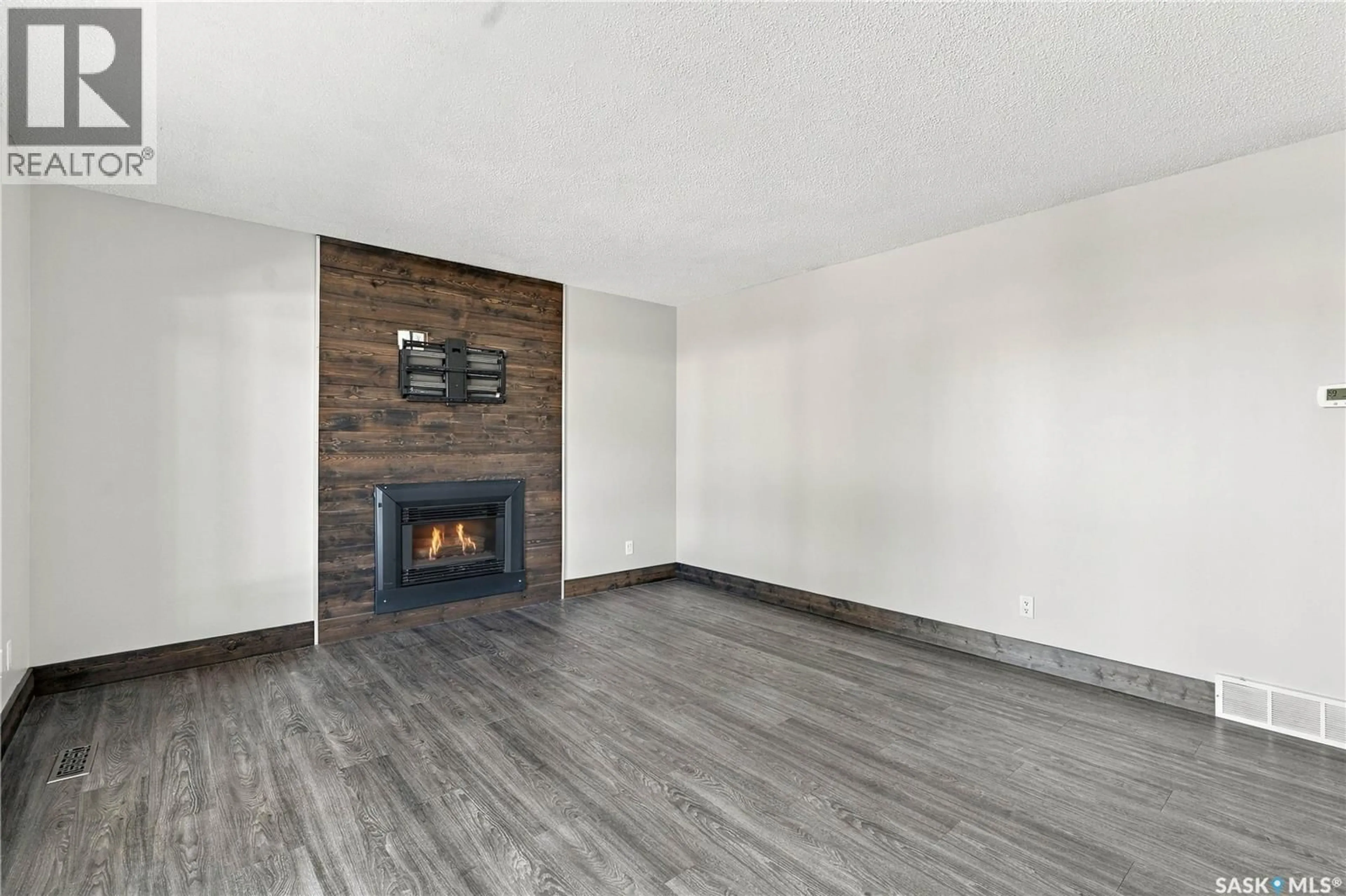 A pic of a room for 326 VANCOUVER AVENUE, Saskatoon Saskatchewan S7L3P6
