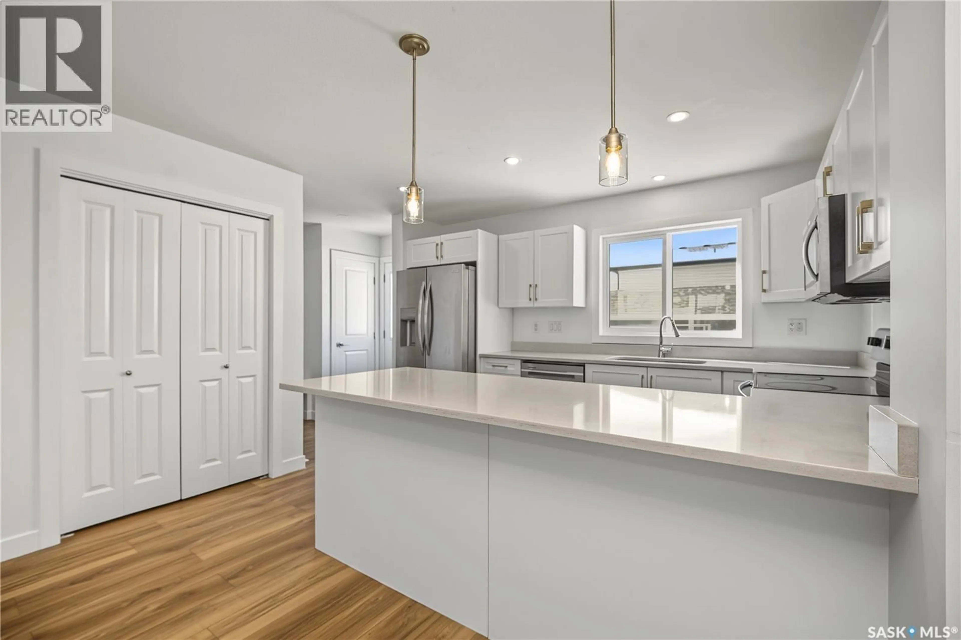 Open concept kitchen, unknown for 106 WESTFIELD ROAD, Saskatoon Saskatchewan S7V0Z8