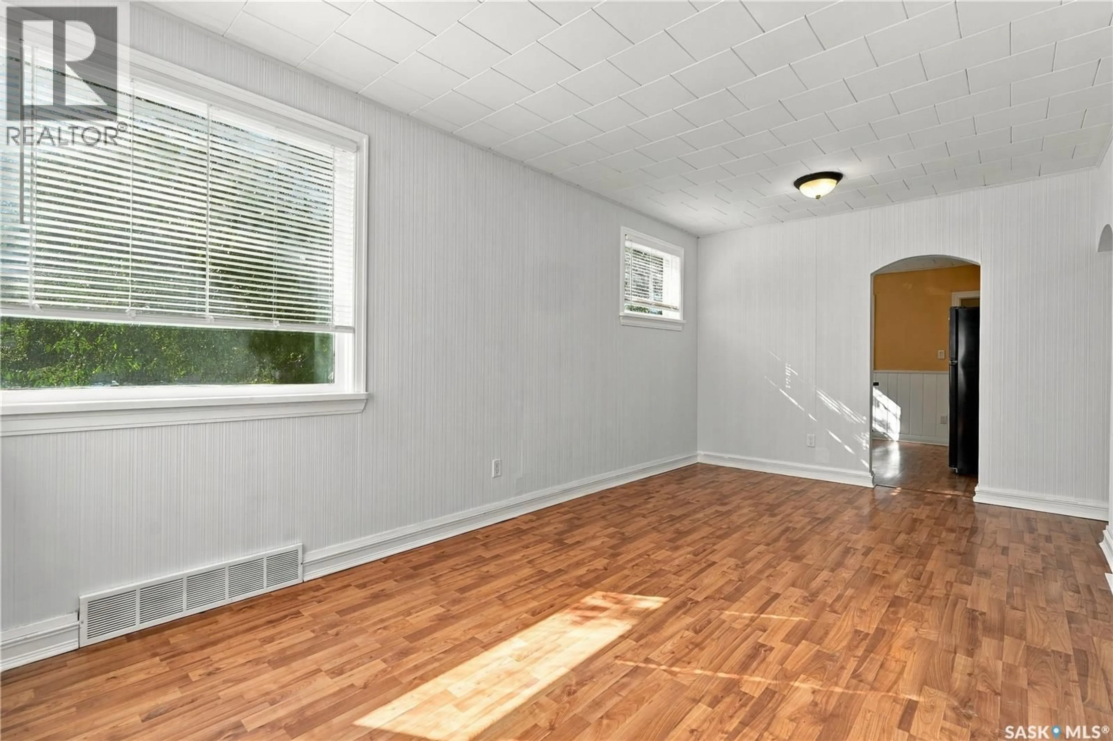 A pic of a room for 1280 KING STREET, Regina Saskatchewan S4T4E9