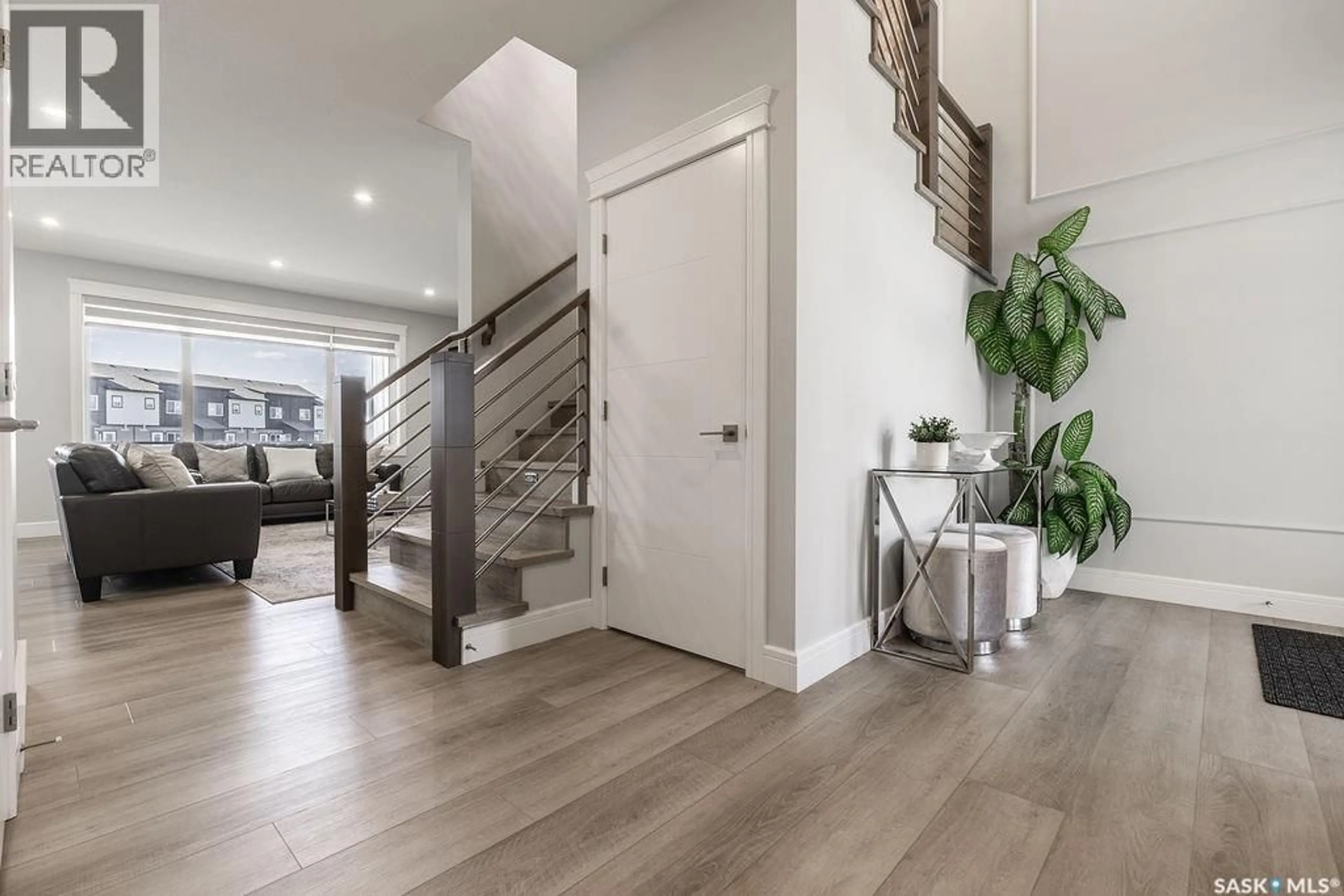 Indoor entryway for 411 SHARMA CRESCENT, Saskatoon Saskatchewan S7W0Y4