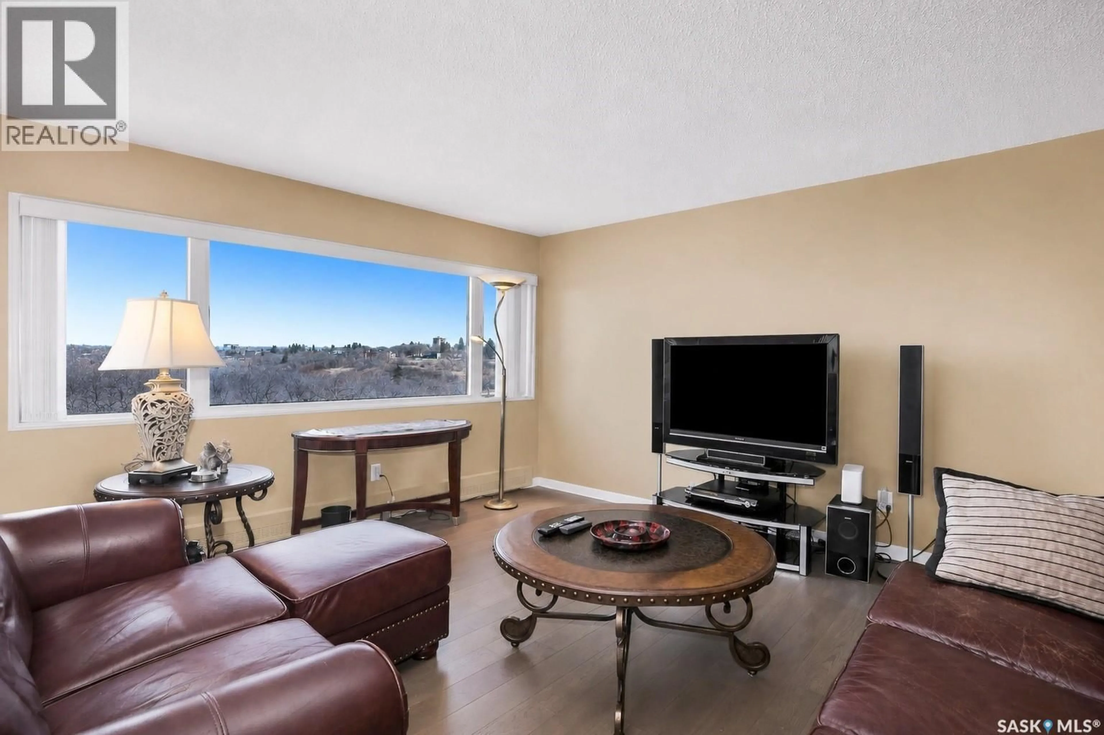 Living room with furniture, unknown for 680 424 SPADINA CRESCENT E, Saskatoon Saskatchewan S7K6X7