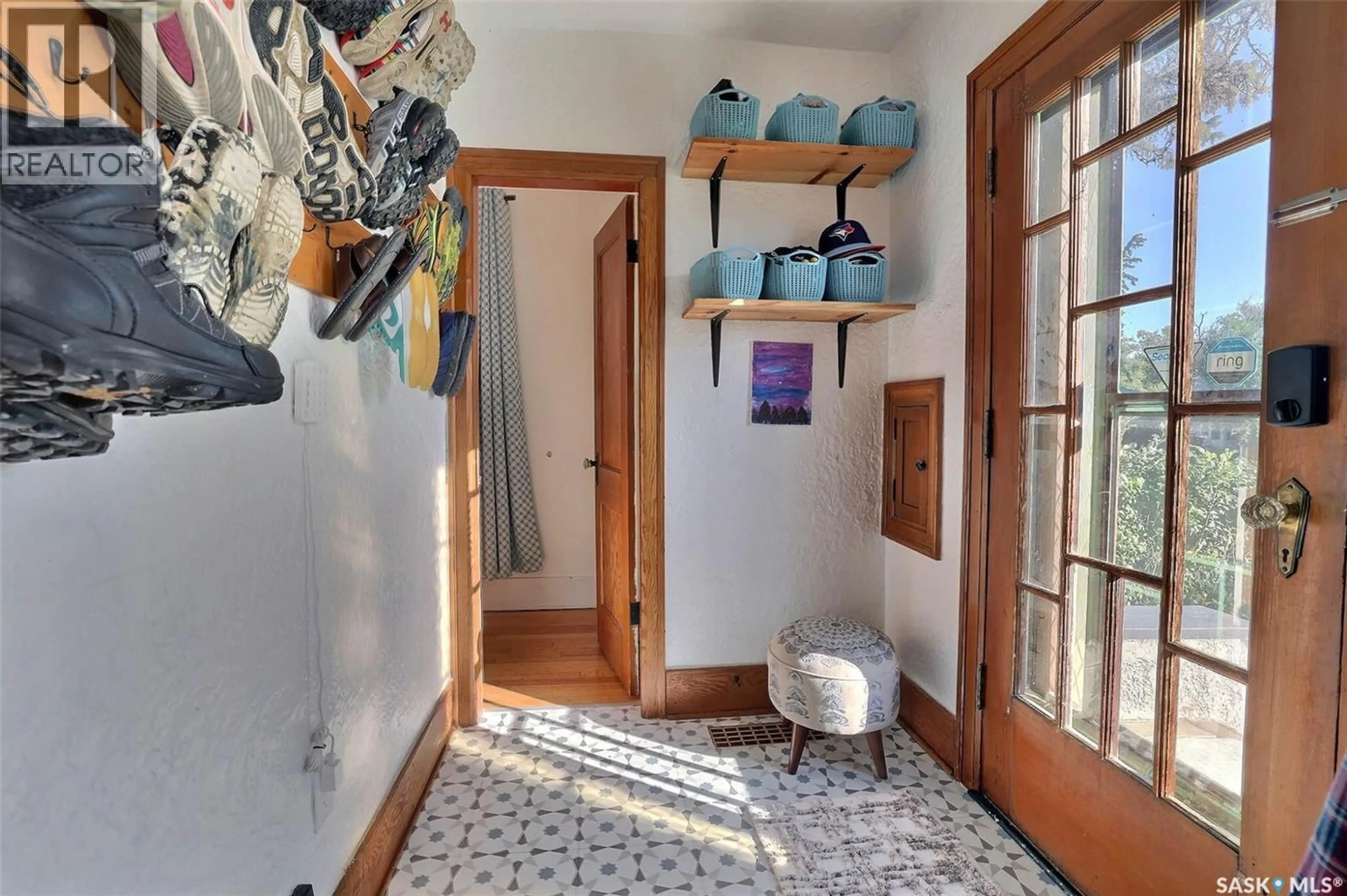 Indoor entryway for 1636 GARNET STREET, Regina Saskatchewan S4T2Y9
