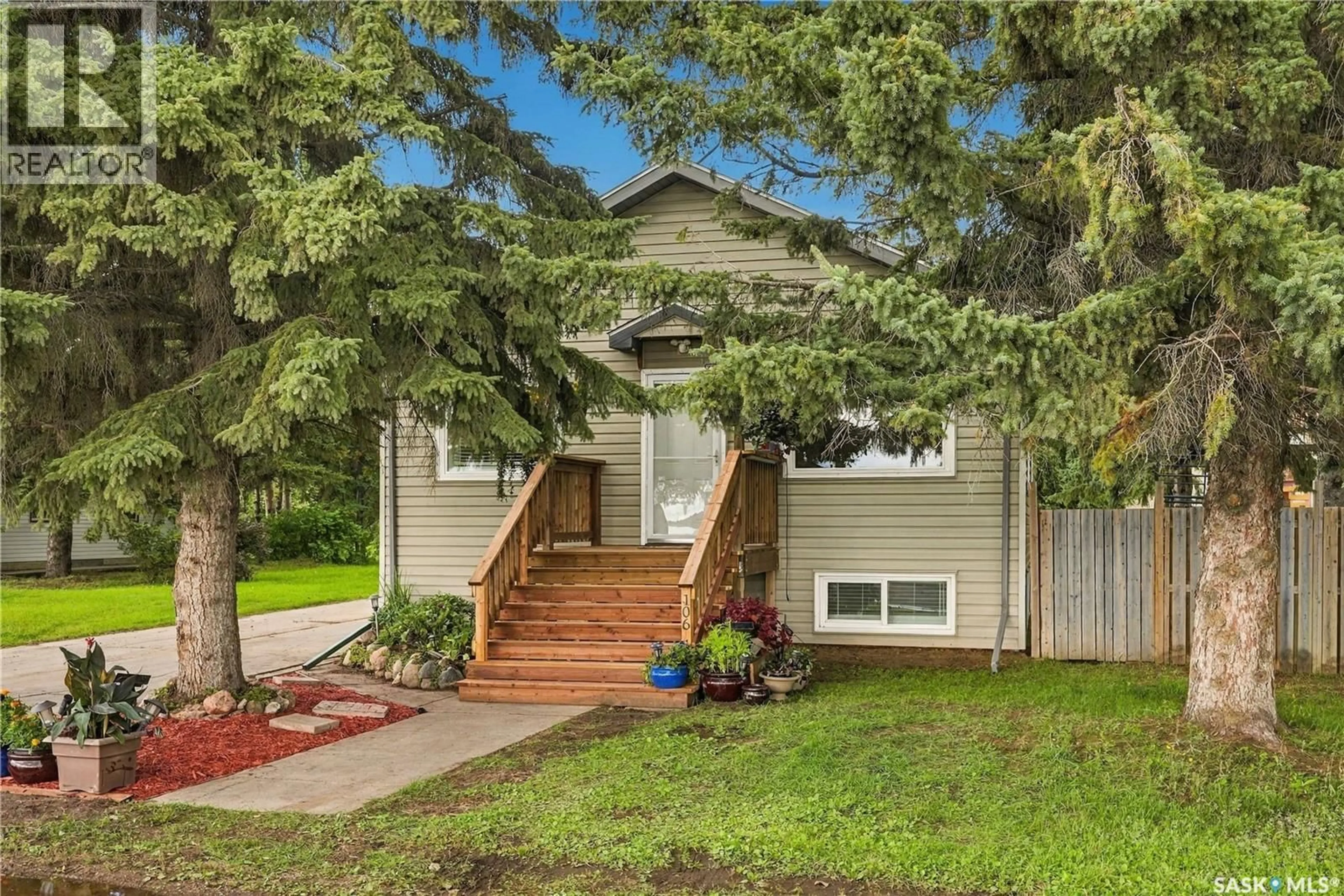 Home with vinyl exterior material, street for 106 5TH AVENUE, Blaine Lake Saskatchewan S0J0J0