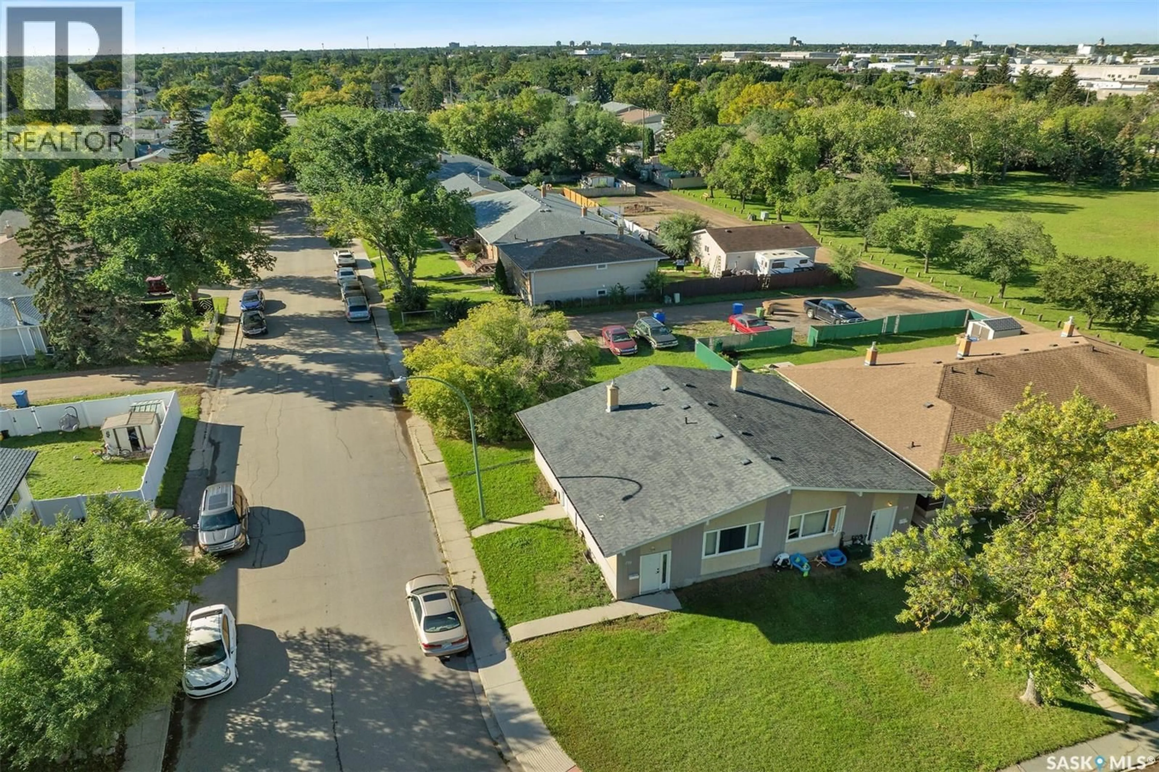 A pic from outside/outdoor area/front of a property/back of a property/a pic from drone, street for 176-178 ROTHWELL CRESCENT, Regina Saskatchewan S4N1R8