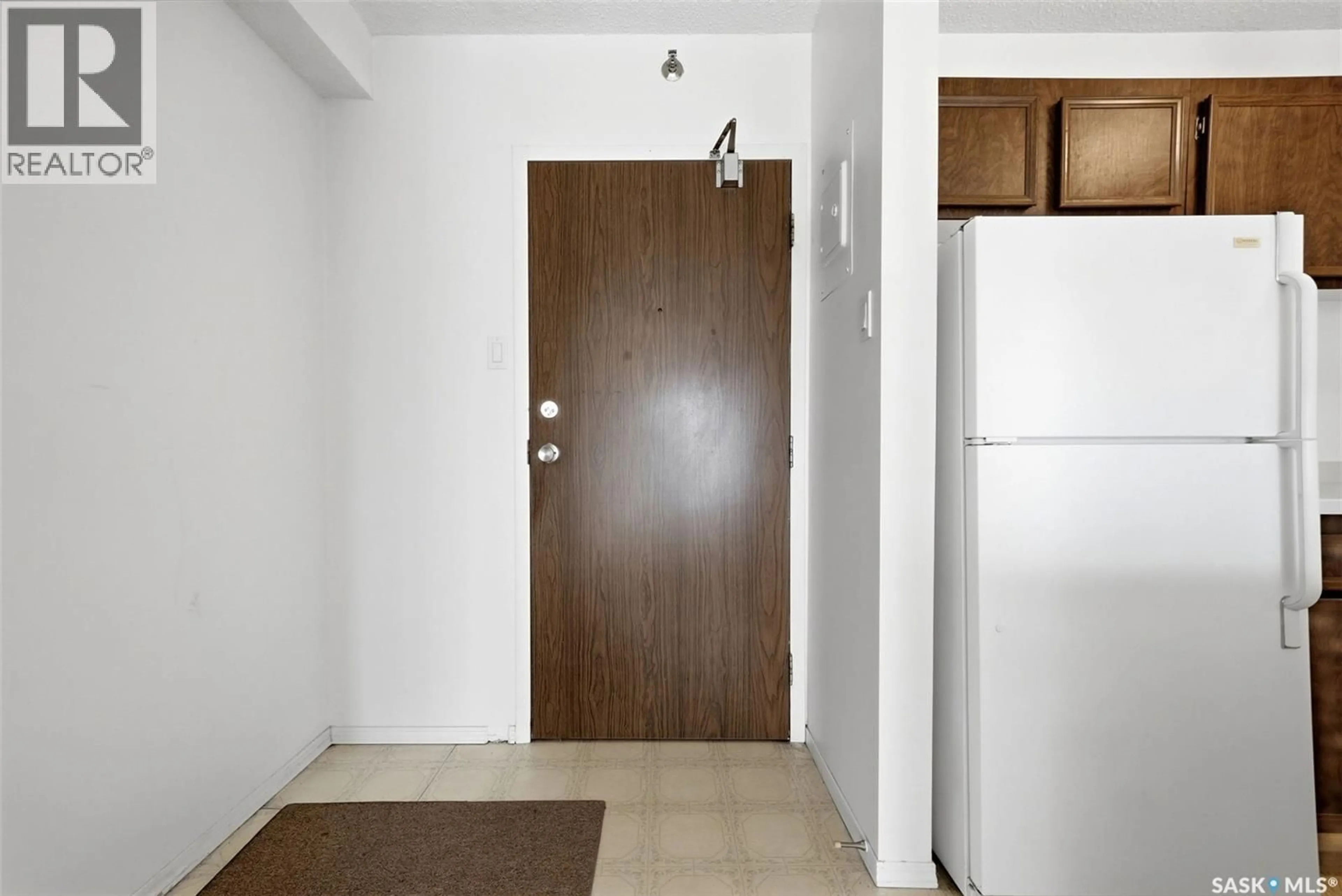 Unknown for 214 - 4045 RAE STREET, Regina Saskatchewan S4S6Y8