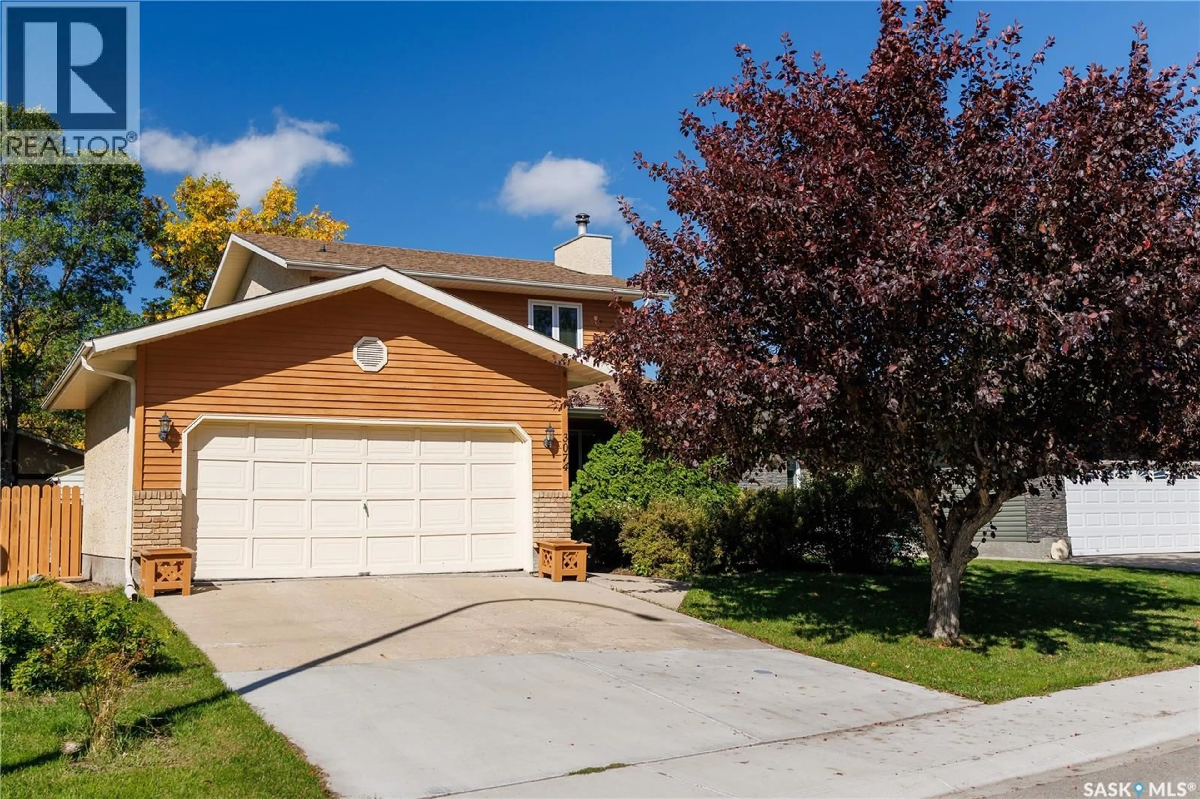 Home with vinyl exterior material, street for 3074 REVES ROAD, Regina Saskatchewan S4V1Y9