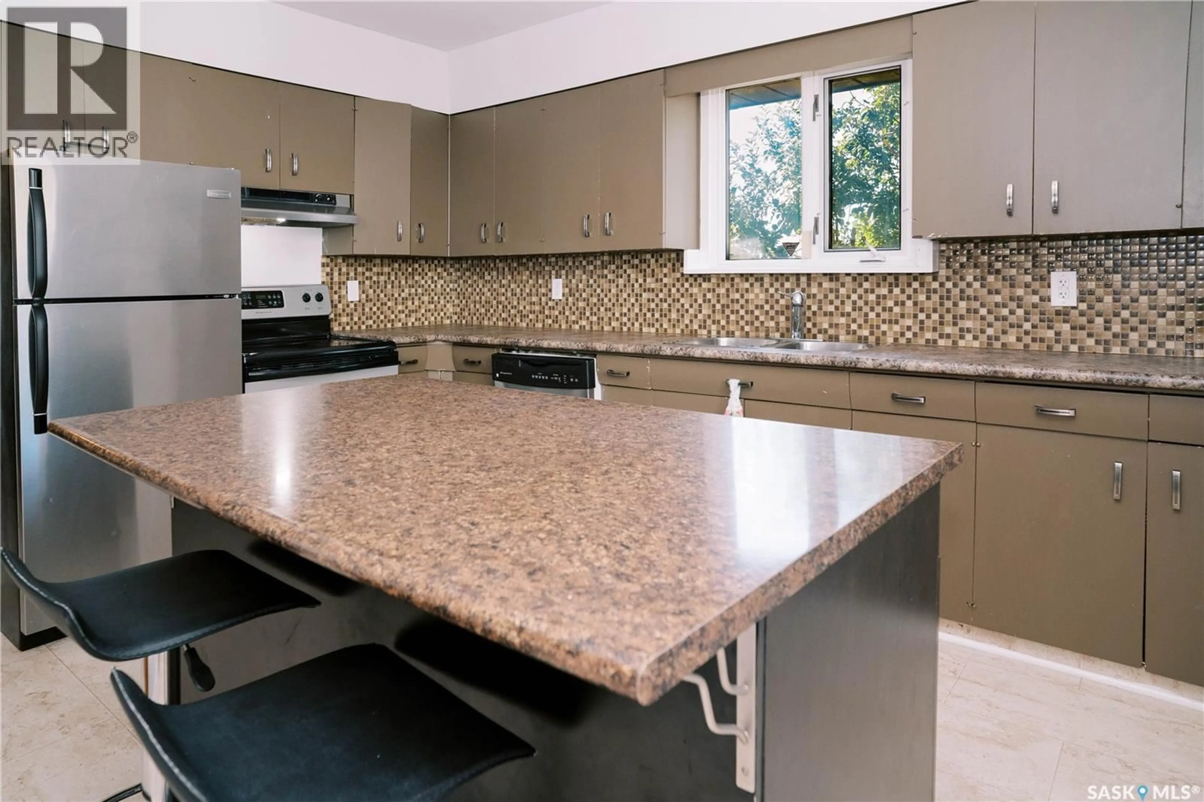 Unknown for 306 EGBERT AVENUE, Saskatoon Saskatchewan S7N1X1
