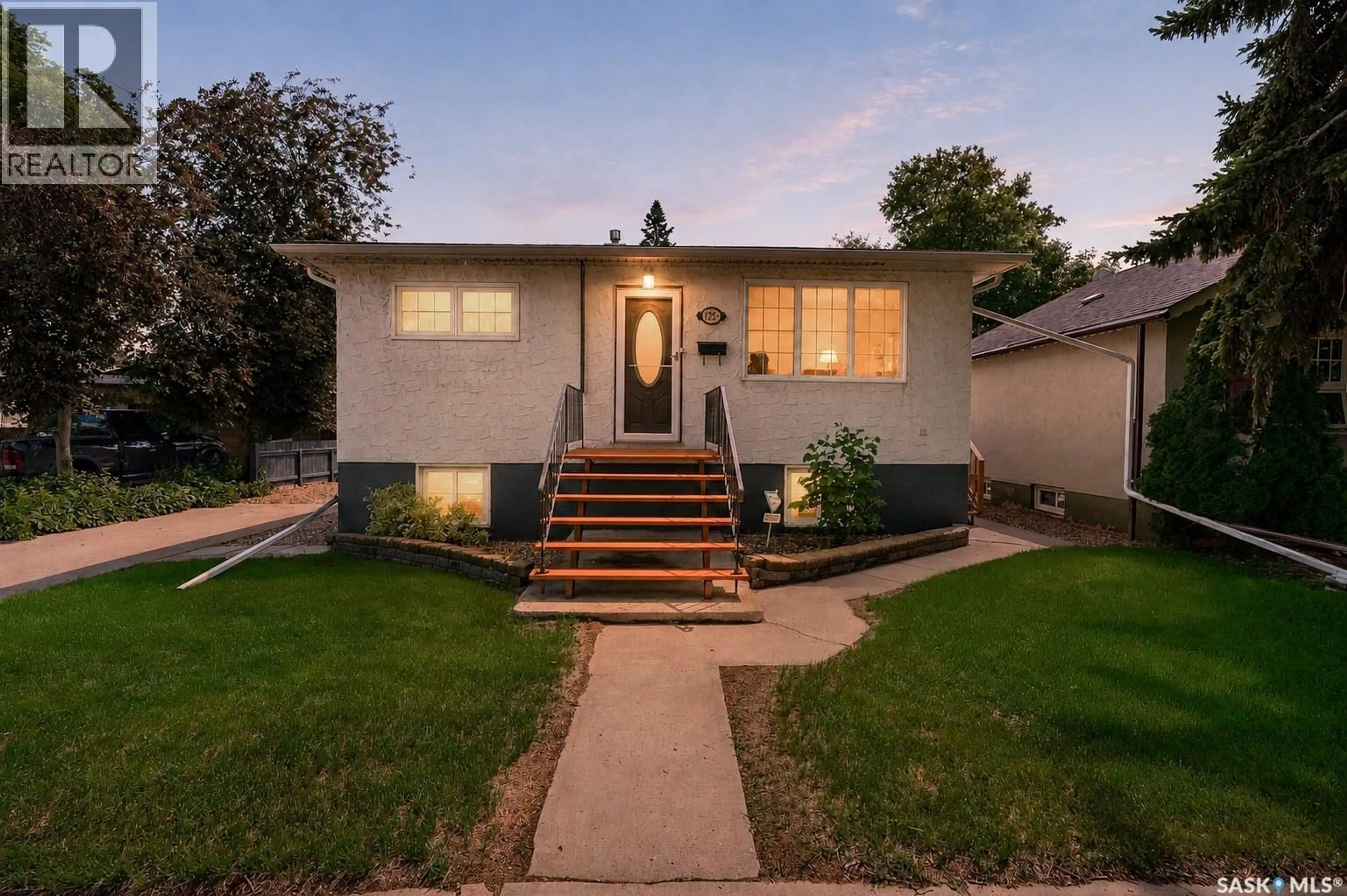 Home with vinyl exterior material, street for 1225 GRAFTON AVENUE, Moose Jaw Saskatchewan S6H3S7