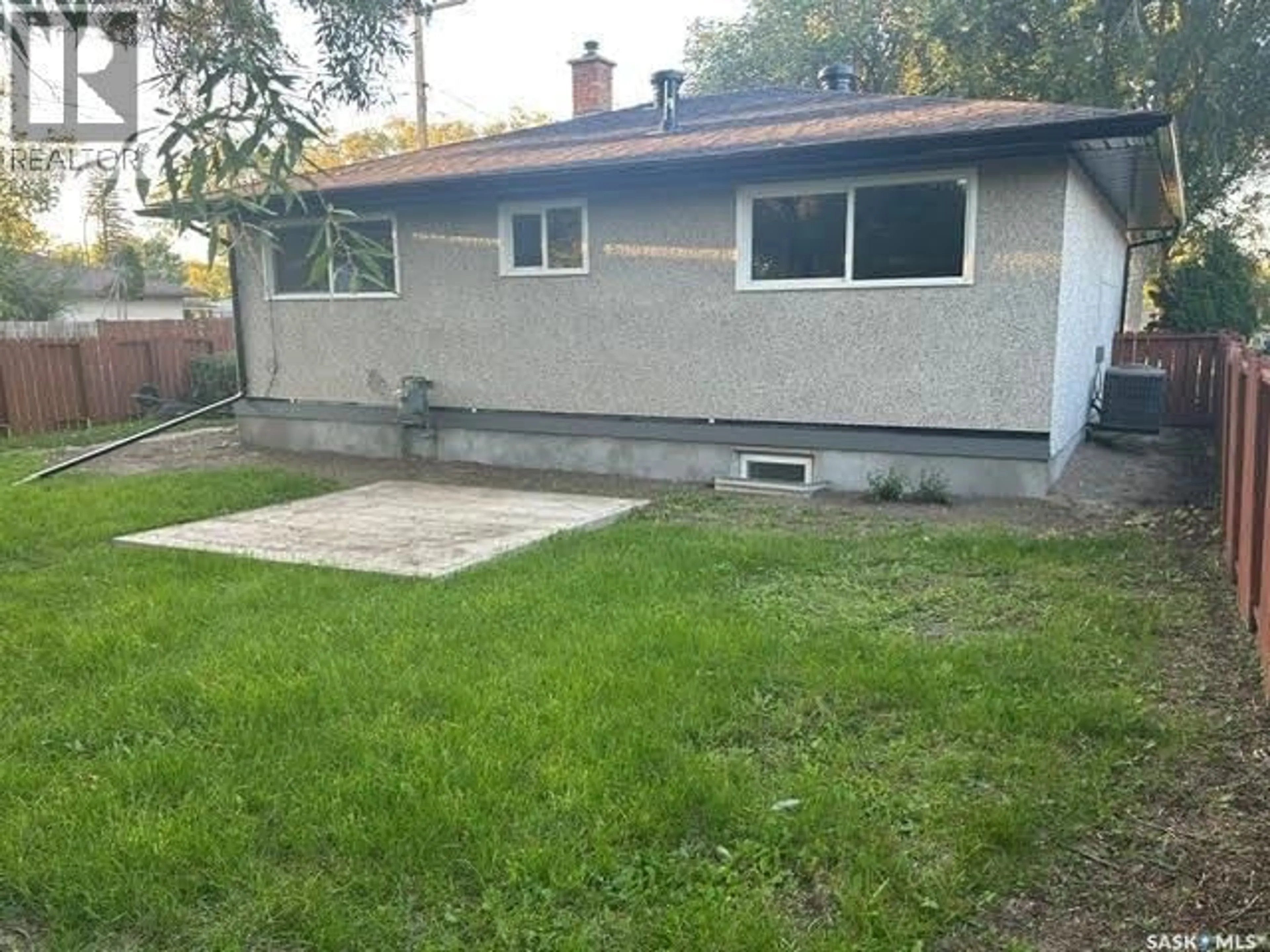 Patio, street for 3811 VAN HORNE AVENUE, Regina Saskatchewan S4S1M5