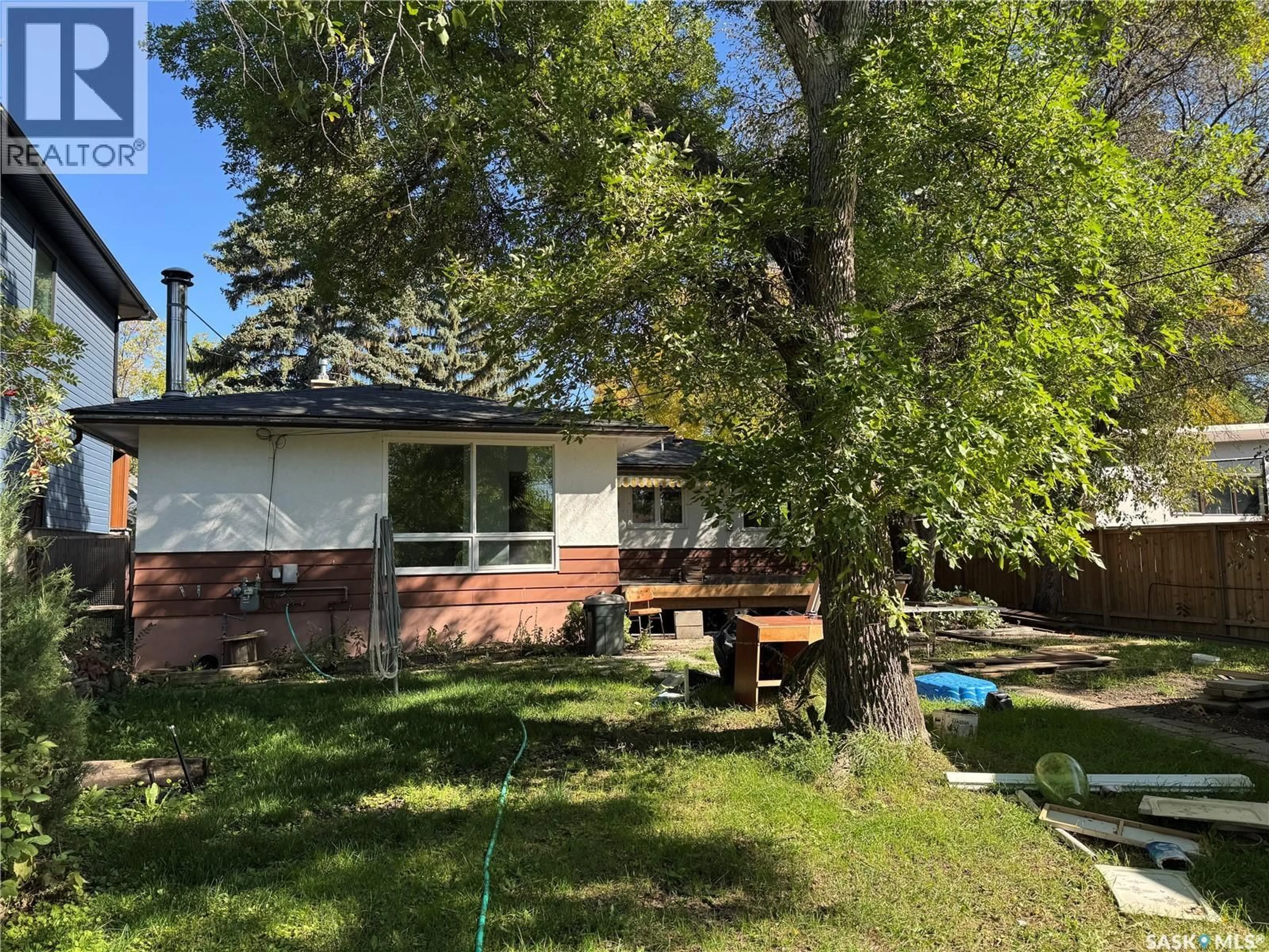 A pic from outside/outdoor area/front of a property/back of a property/a pic from drone, unknown for 2548 GARNET STREET, Regina Saskatchewan S4T3A5