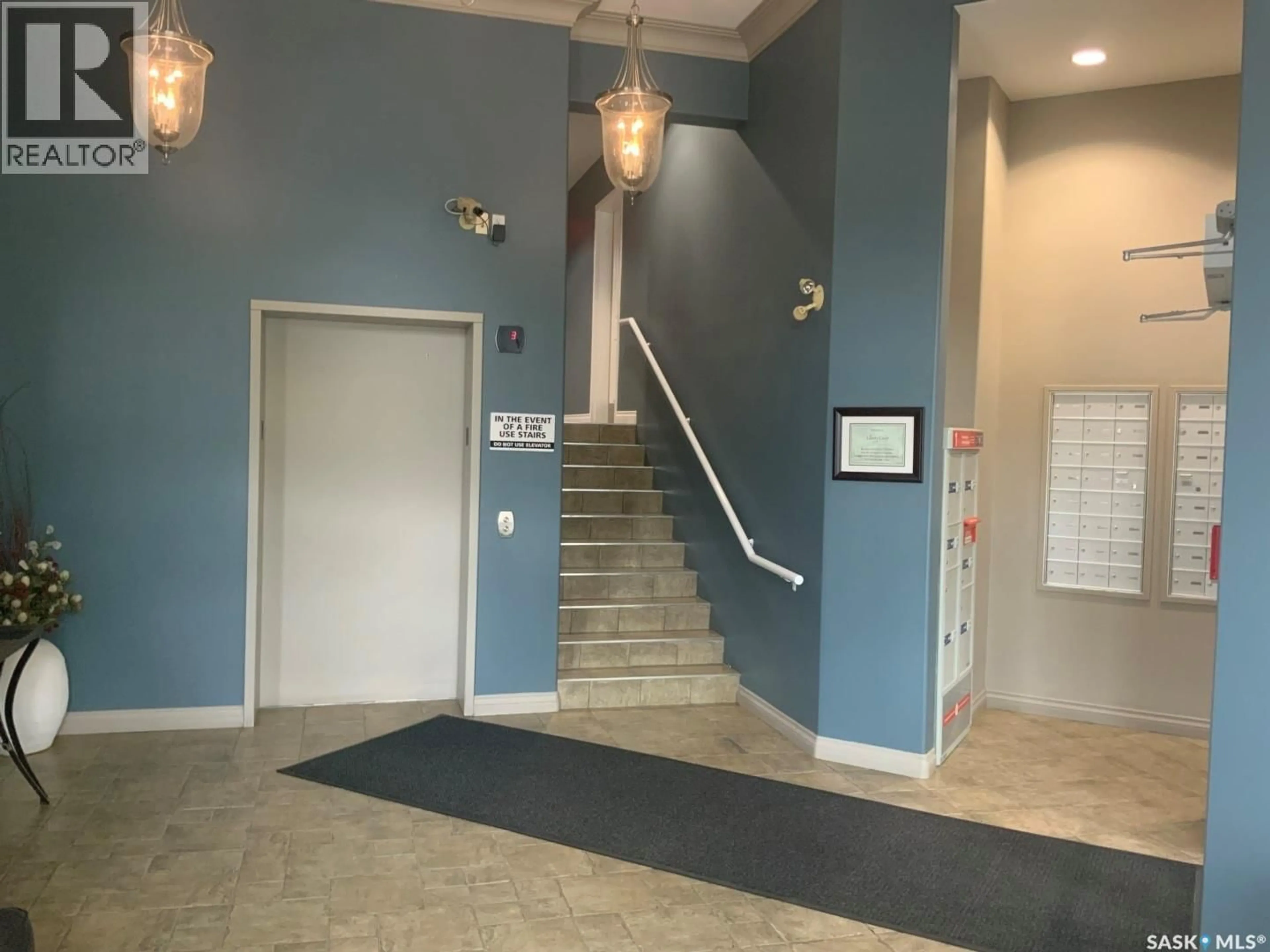 Indoor foyer for 207 - 110 ARMISTICE WAY, Saskatoon Saskatchewan S7J5L8