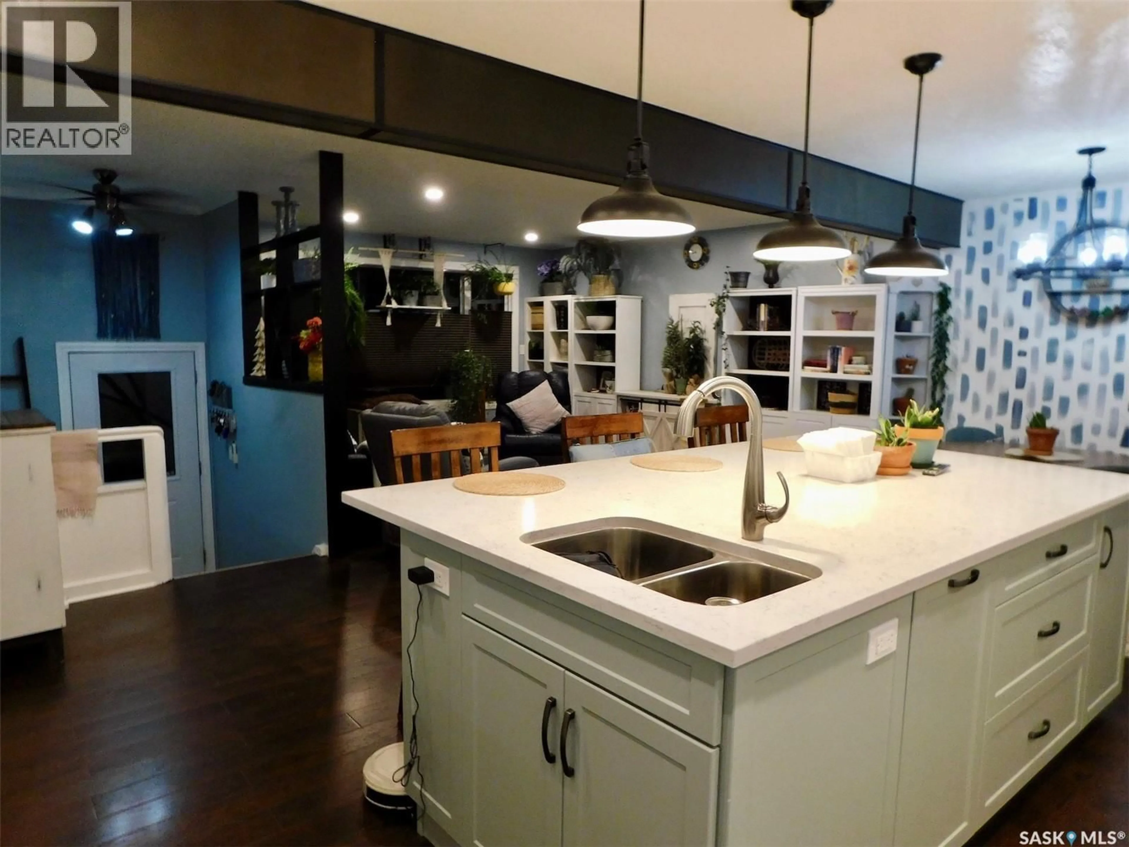 Open concept kitchen, unknown for 27 KASPER CRESCENT, Assiniboia Saskatchewan S0H0B0