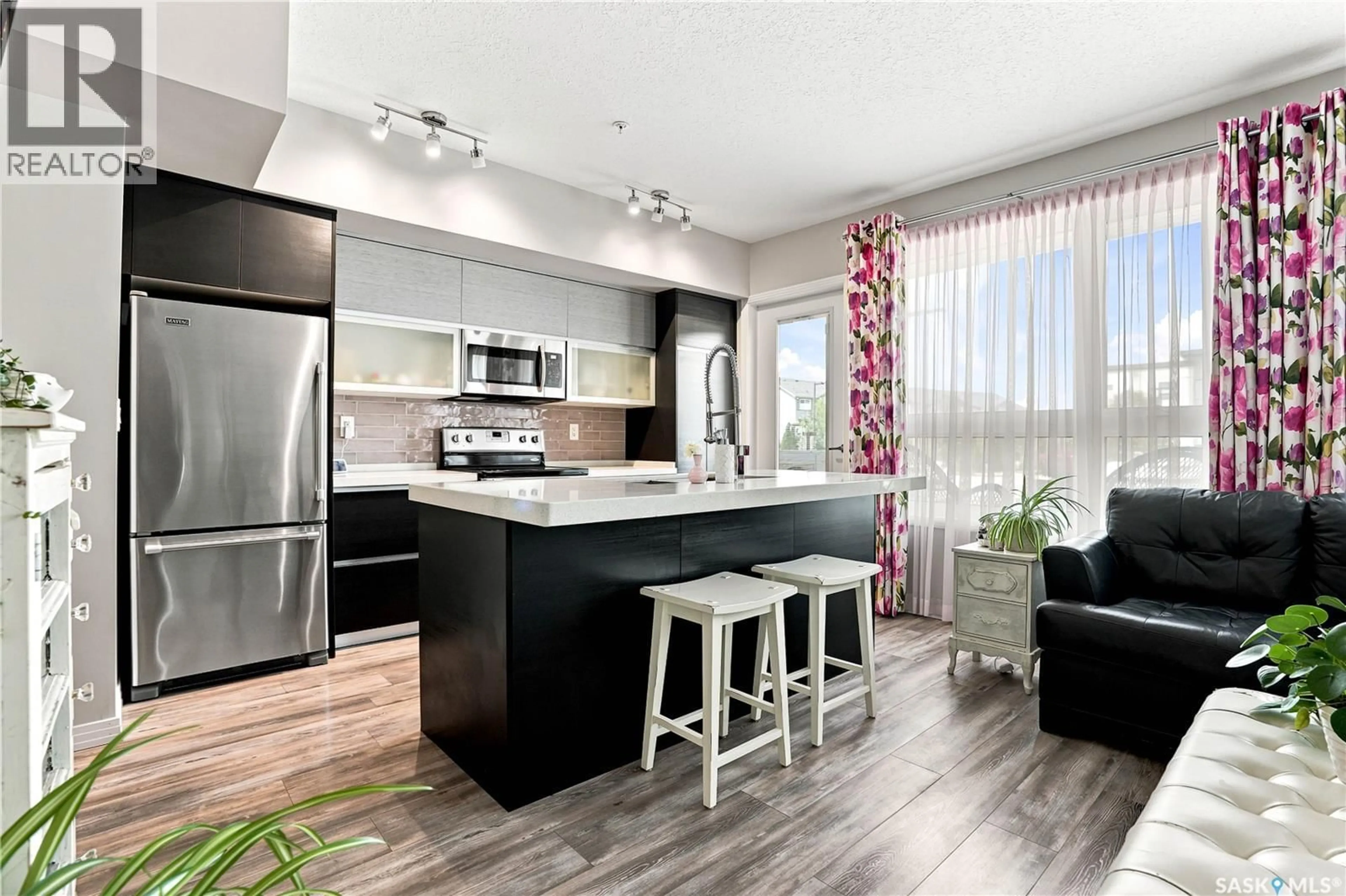 Open concept kitchen, unknown for 108 235 EVERGREEN SQUARE, Saskatoon Saskatchewan S7W0T9