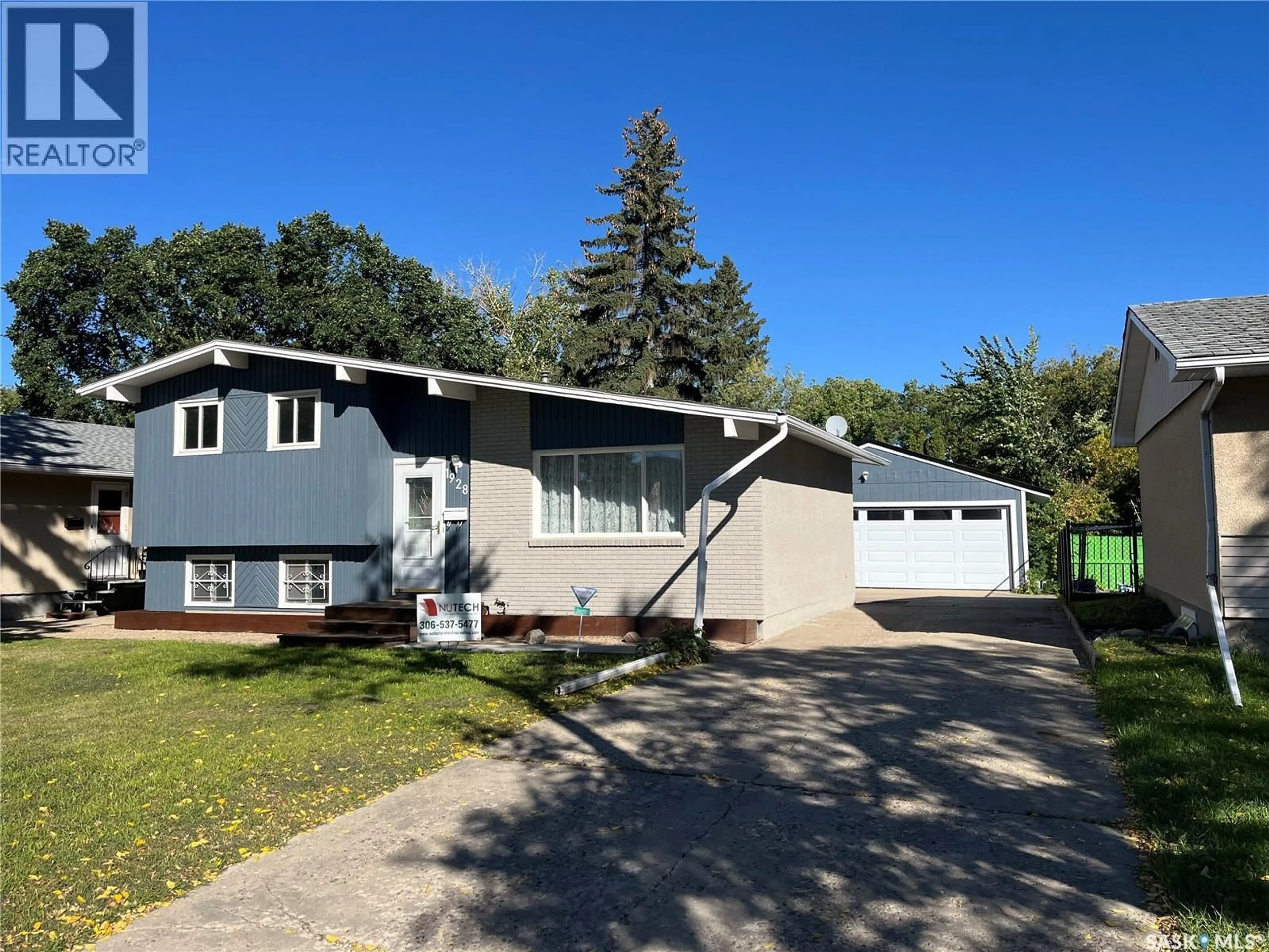 Home with vinyl exterior material, street for E - 1928 DEWDNEY AVENUE, Regina Saskatchewan S4N4C8