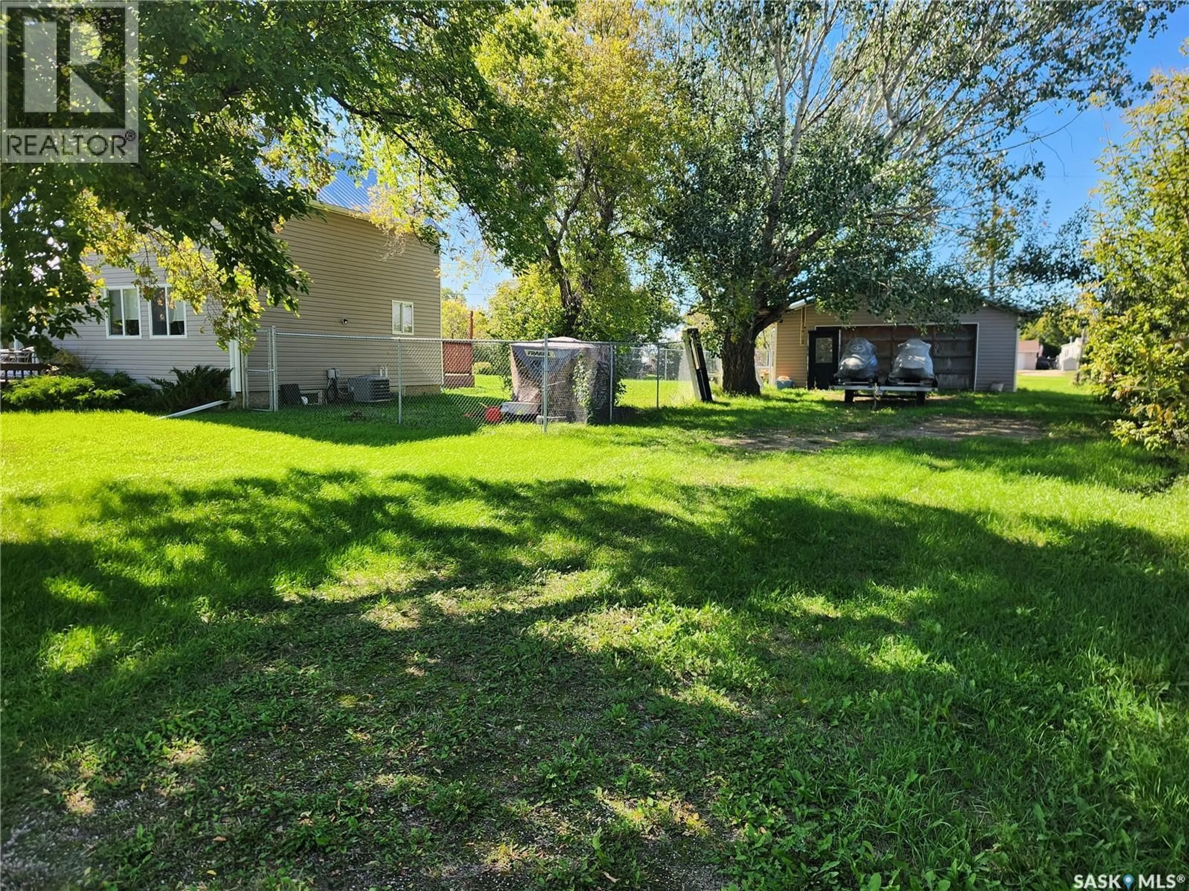 A pic from outside/outdoor area/front of a property/back of a property/a pic from drone, unknown for 748 MARKET STREET, Bethune Saskatchewan S0G0H0