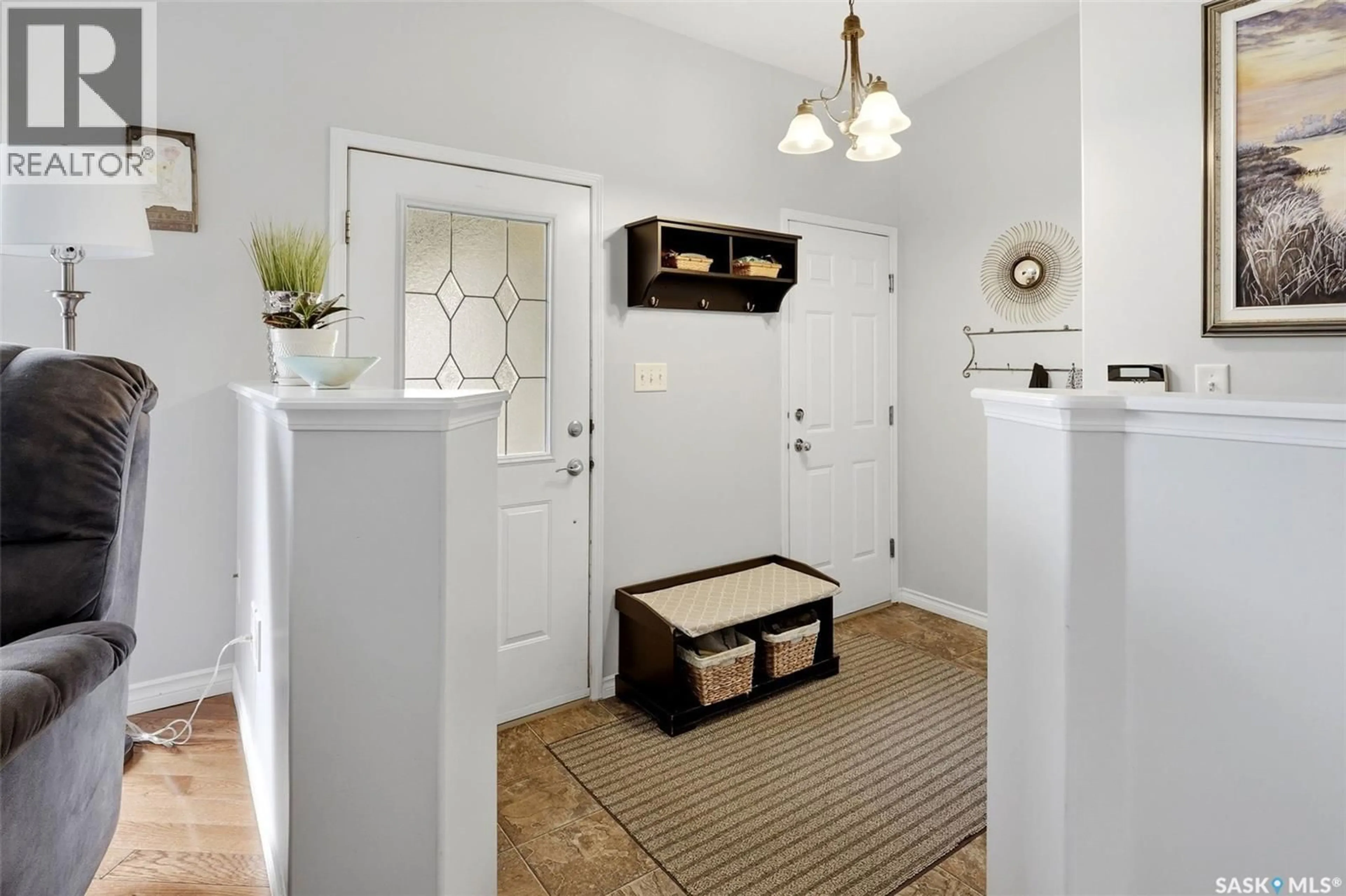 Indoor entryway for 5120 HOLASH WAY, Regina Saskatchewan S4X4M3