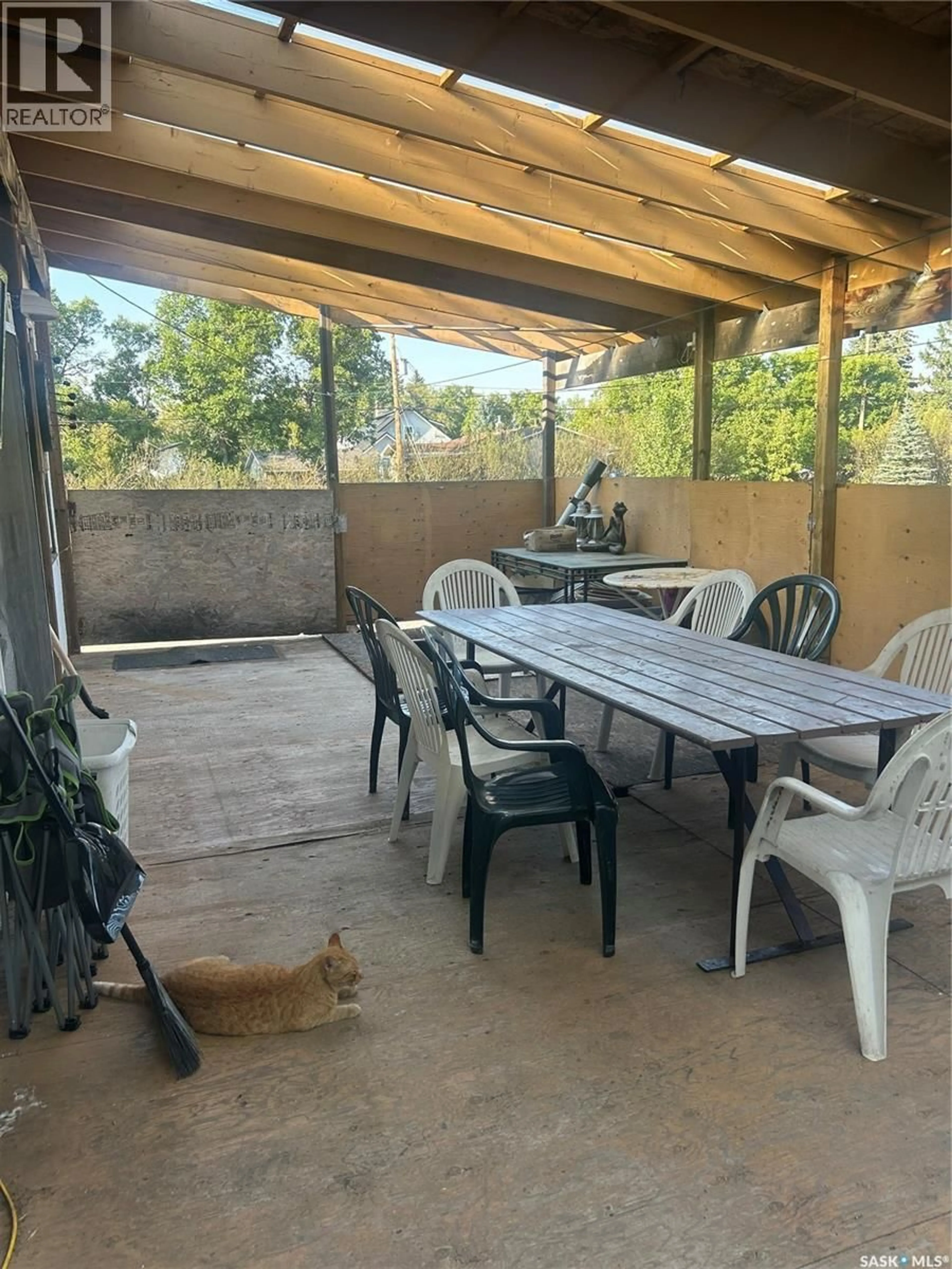 Patio, street for 300 2ND STREET, Bengough Saskatchewan S0C0K0