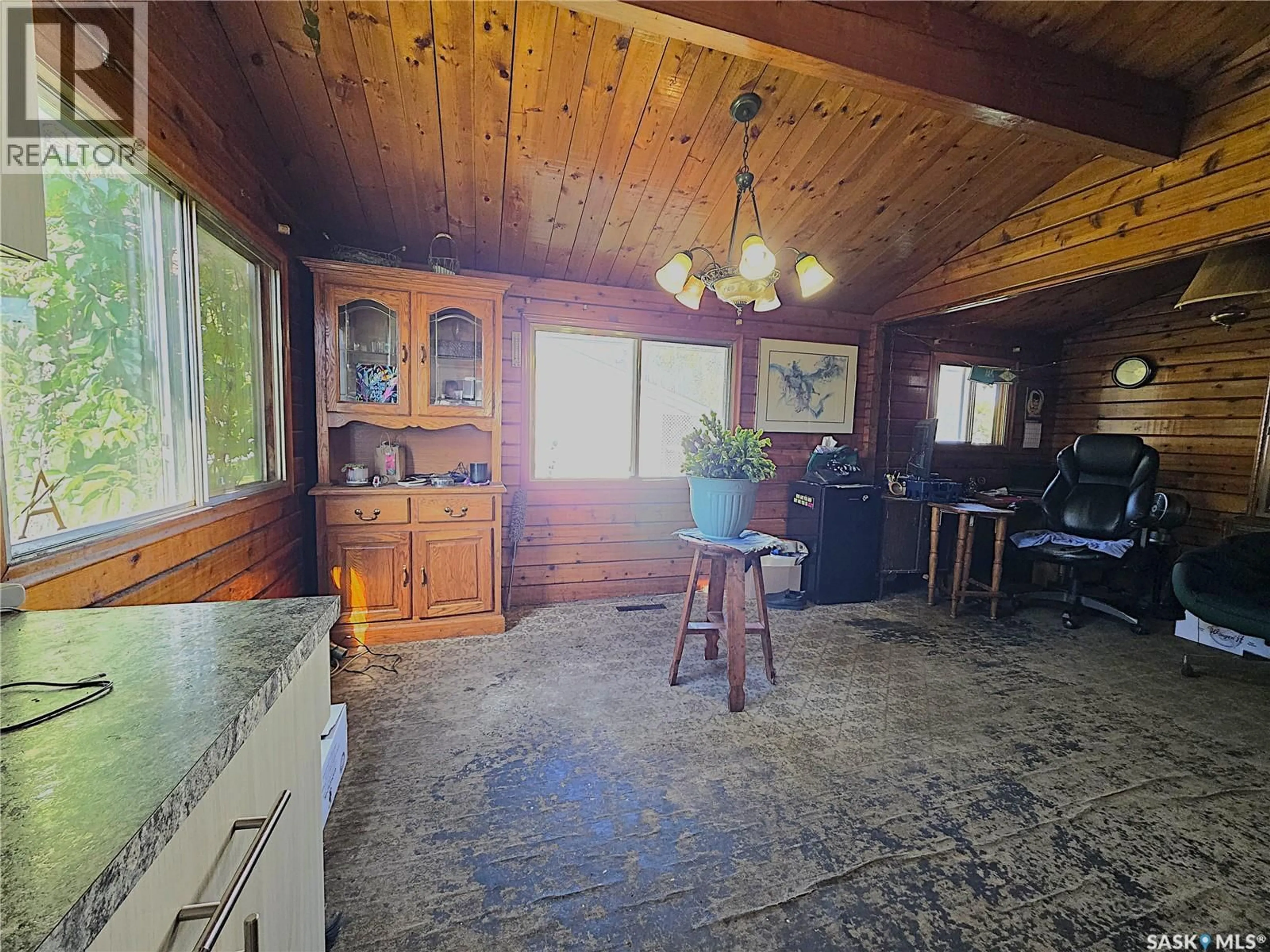 A pic of a room for 121 10TH AVENUE, Swift Current Saskatchewan S9H2T1