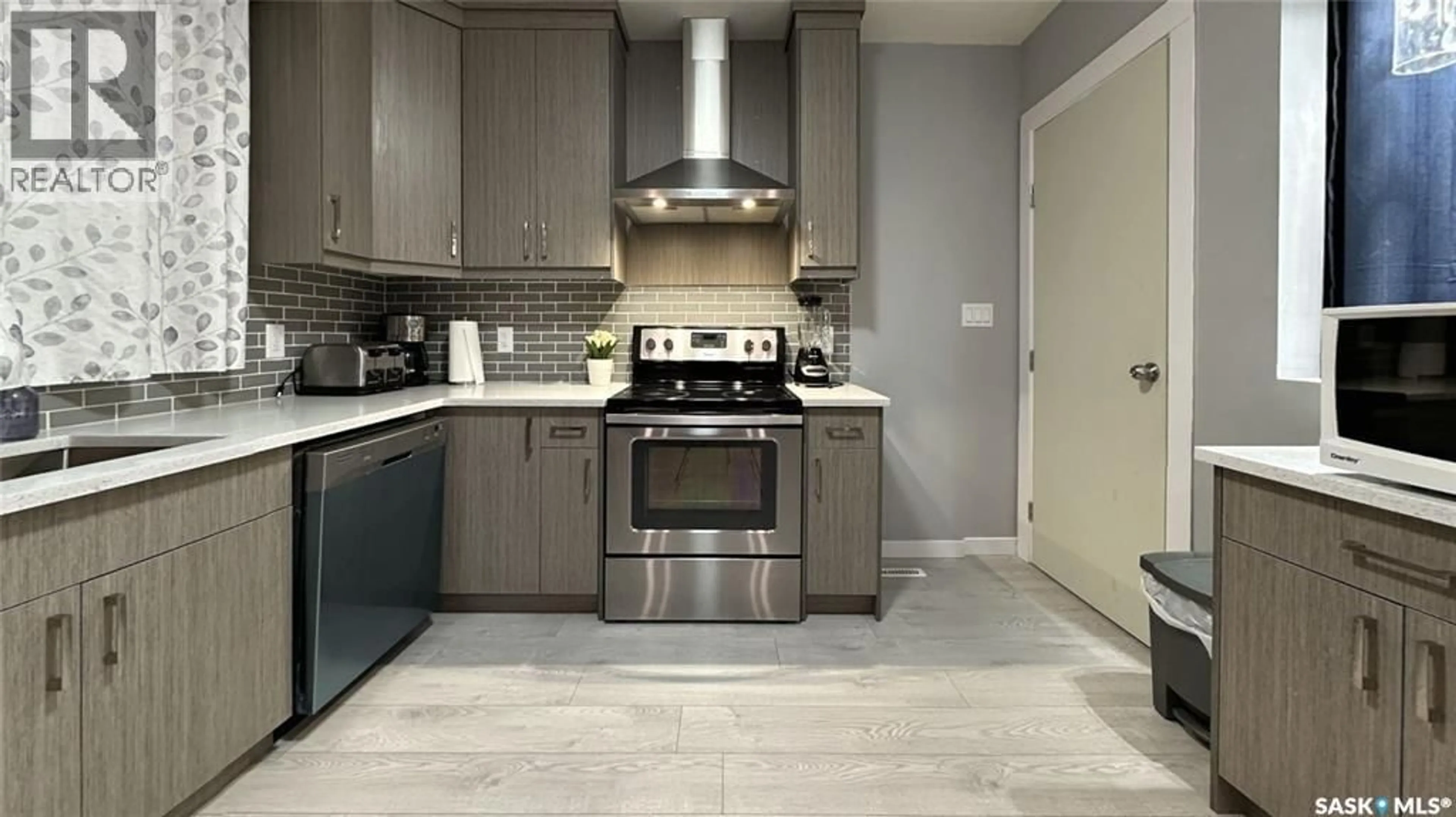 Unknown for 5 MALTA CRESCENT, Saskatoon Saskatchewan S7L3V9