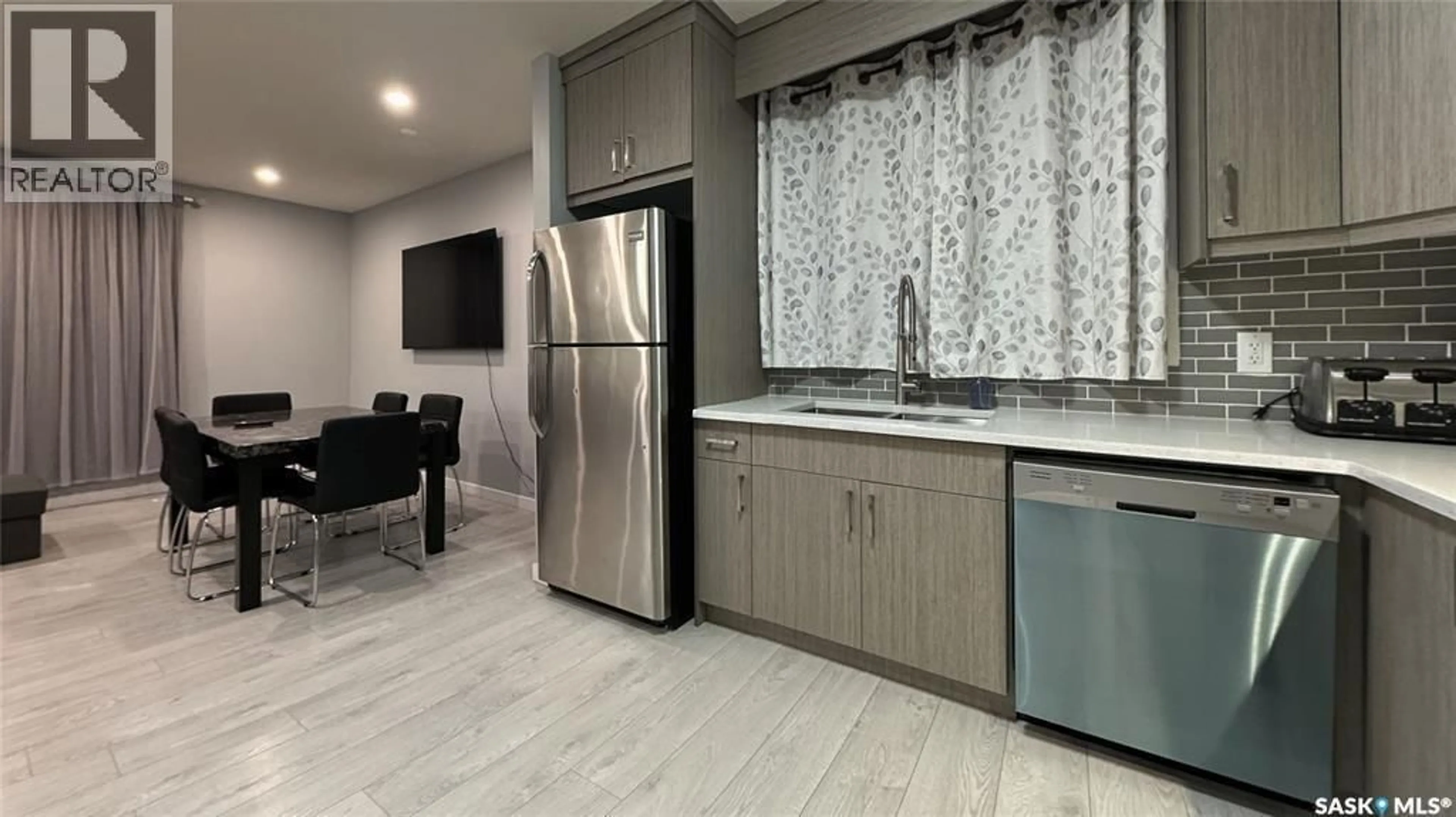 Unknown for 5 MALTA CRESCENT, Saskatoon Saskatchewan S7L3V9