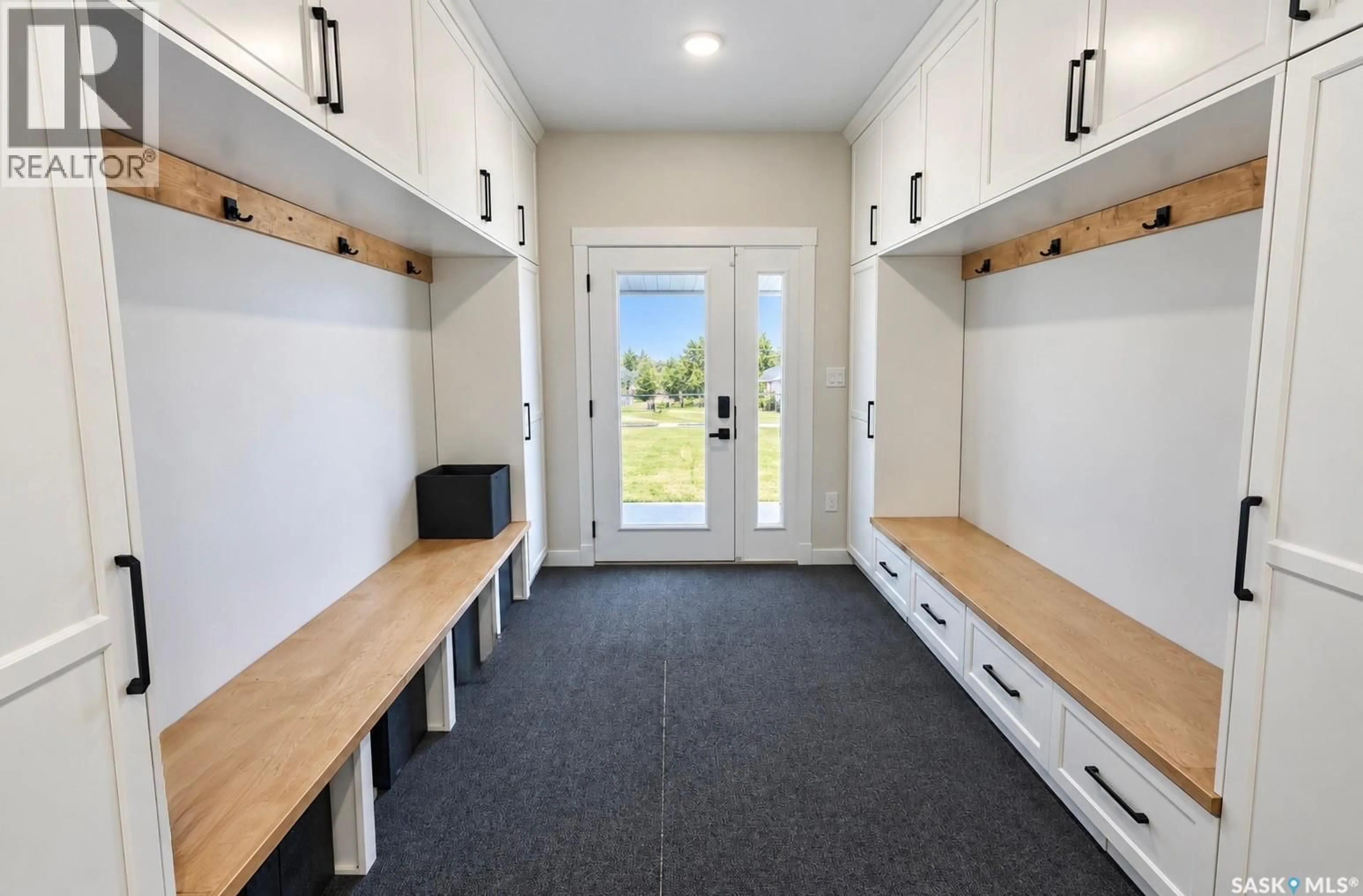 Indoor entryway for 1515 BAY AVENUE, La Ronge Saskatchewan S0J1L0