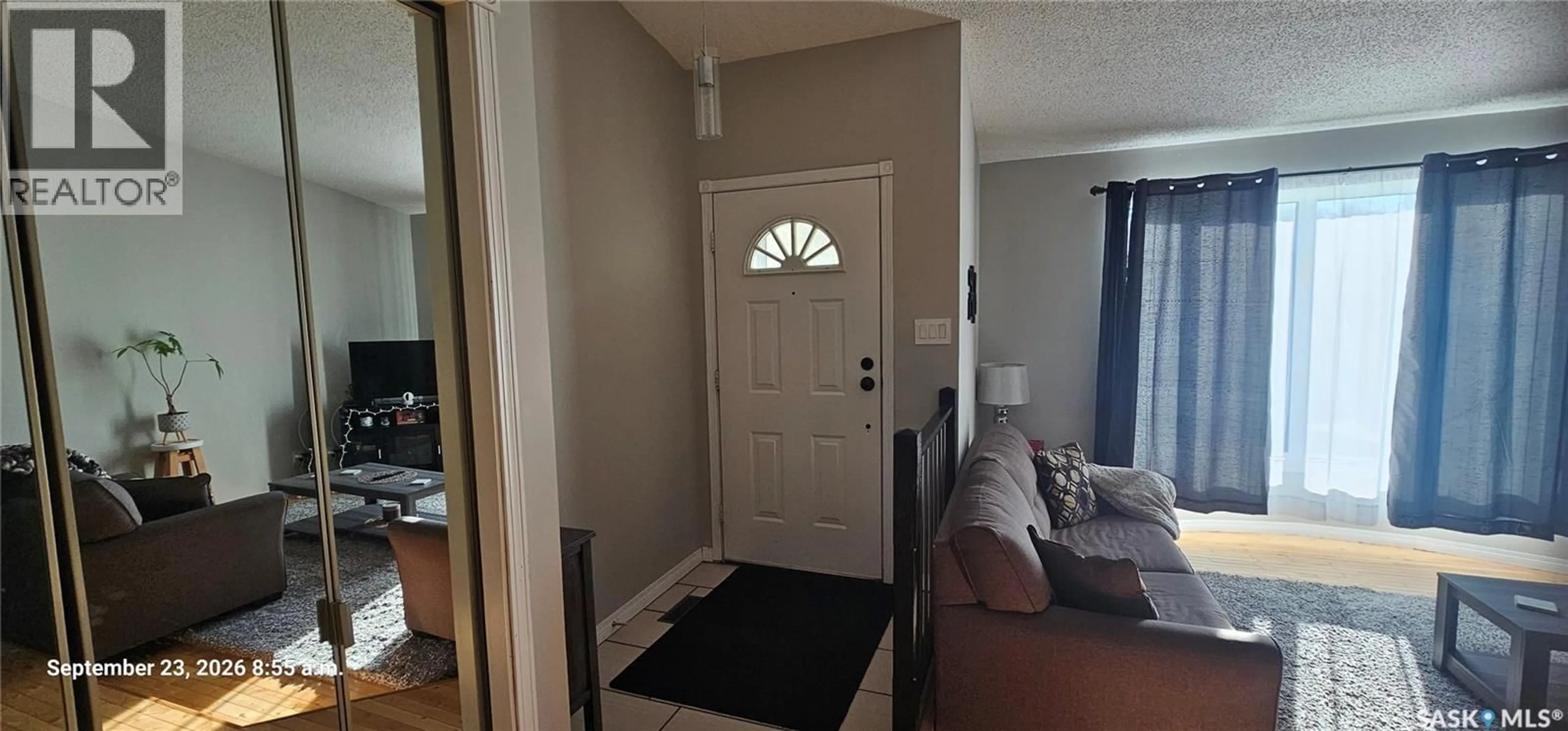 Indoor entryway for 359 NORDSTRUM ROAD, Saskatoon Saskatchewan S7K6P9