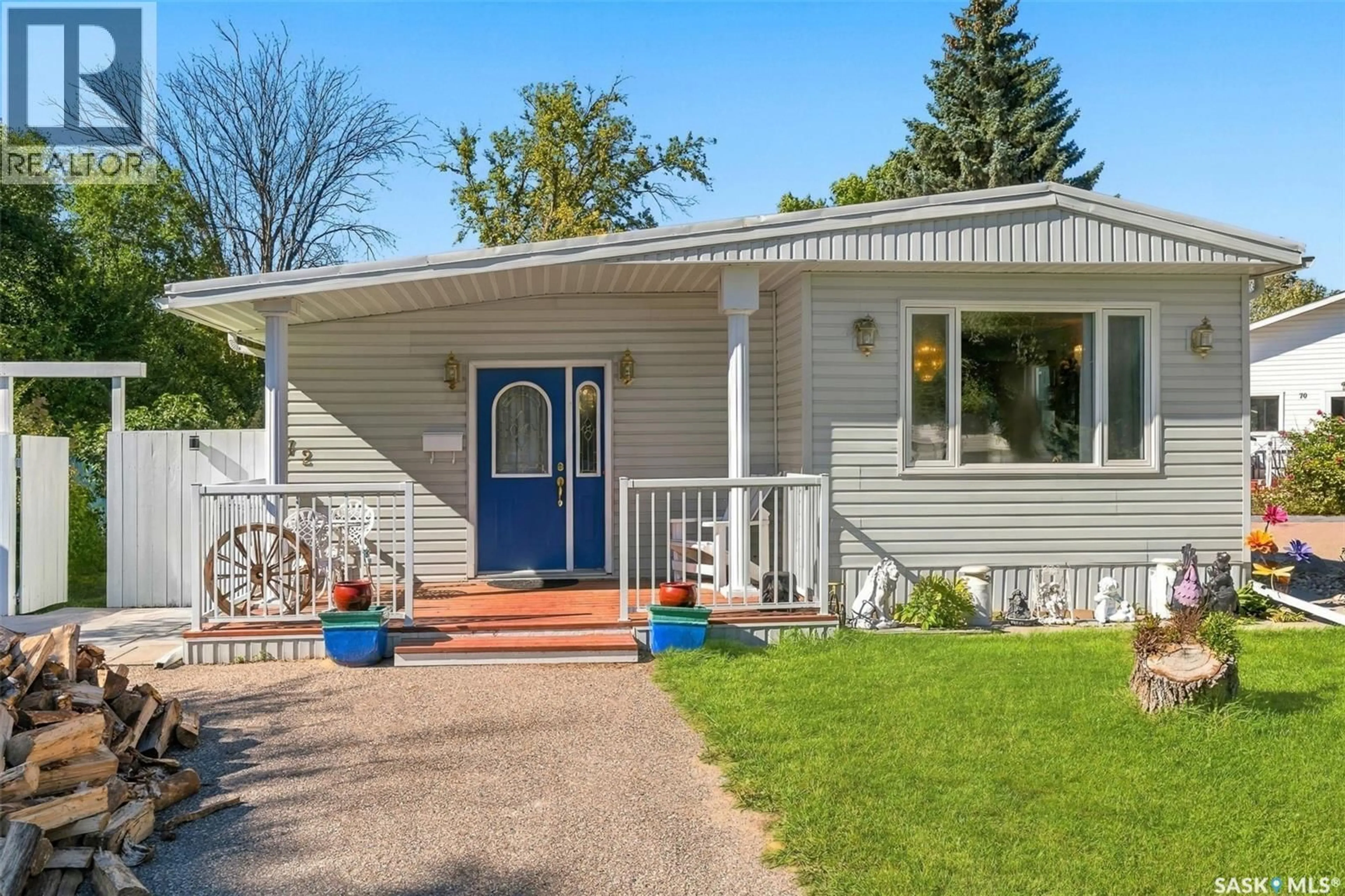 Home with vinyl exterior material, street for 72 THE COVE ROAD, Edenwold Rm No.158 Saskatchewan S4L1B3
