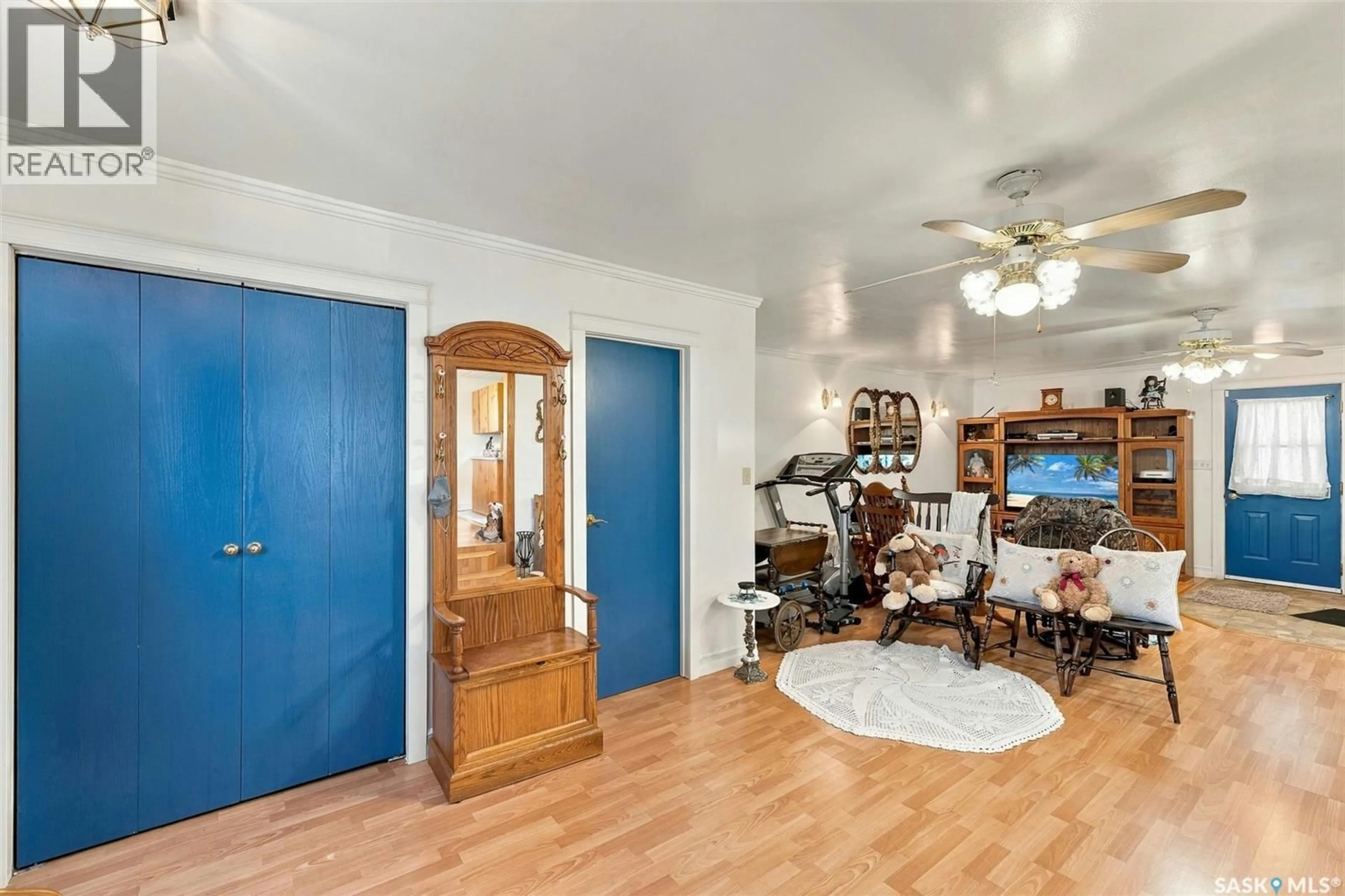 Indoor entryway for 72 THE COVE ROAD, Edenwold Rm No.158 Saskatchewan S4L1B3