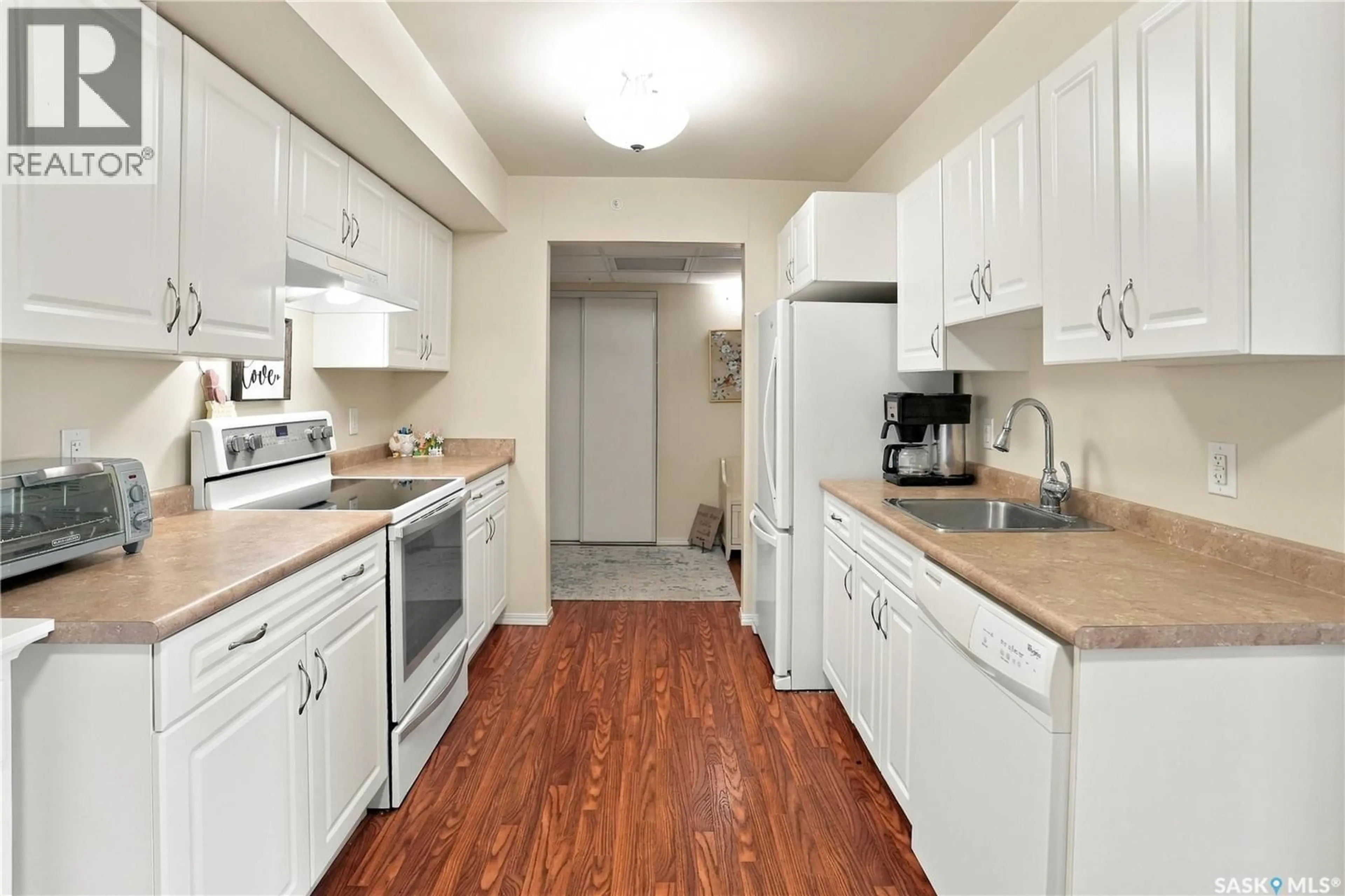 Standard kitchen, unknown for 415 1802 106TH STREET, North Battleford Saskatchewan S9A3T5