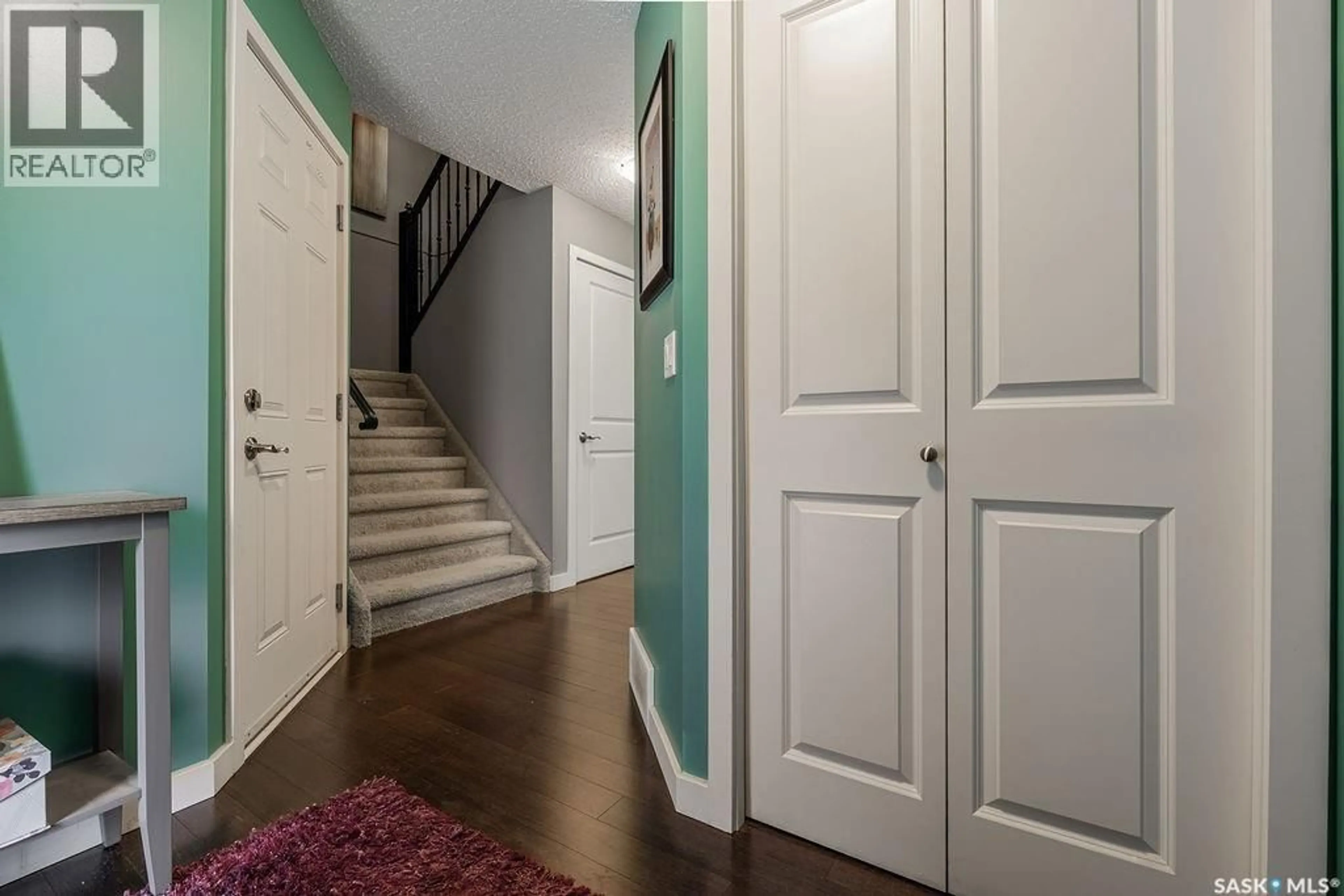 Indoor entryway for 410 - 114 LEDINGHAM WAY, Saskatoon Saskatchewan S7V0C4