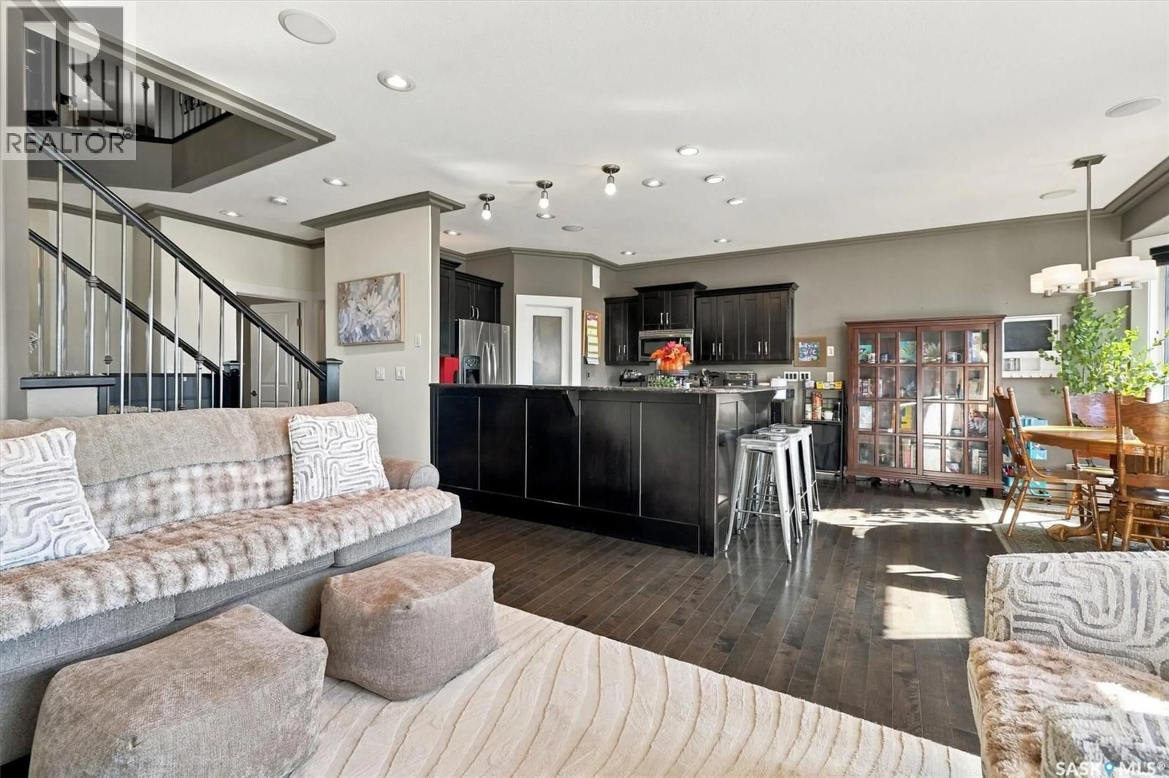 Open concept kitchen, unknown for 814 ROCK HILL LANE, Martensville Saskatchewan S0K0A2