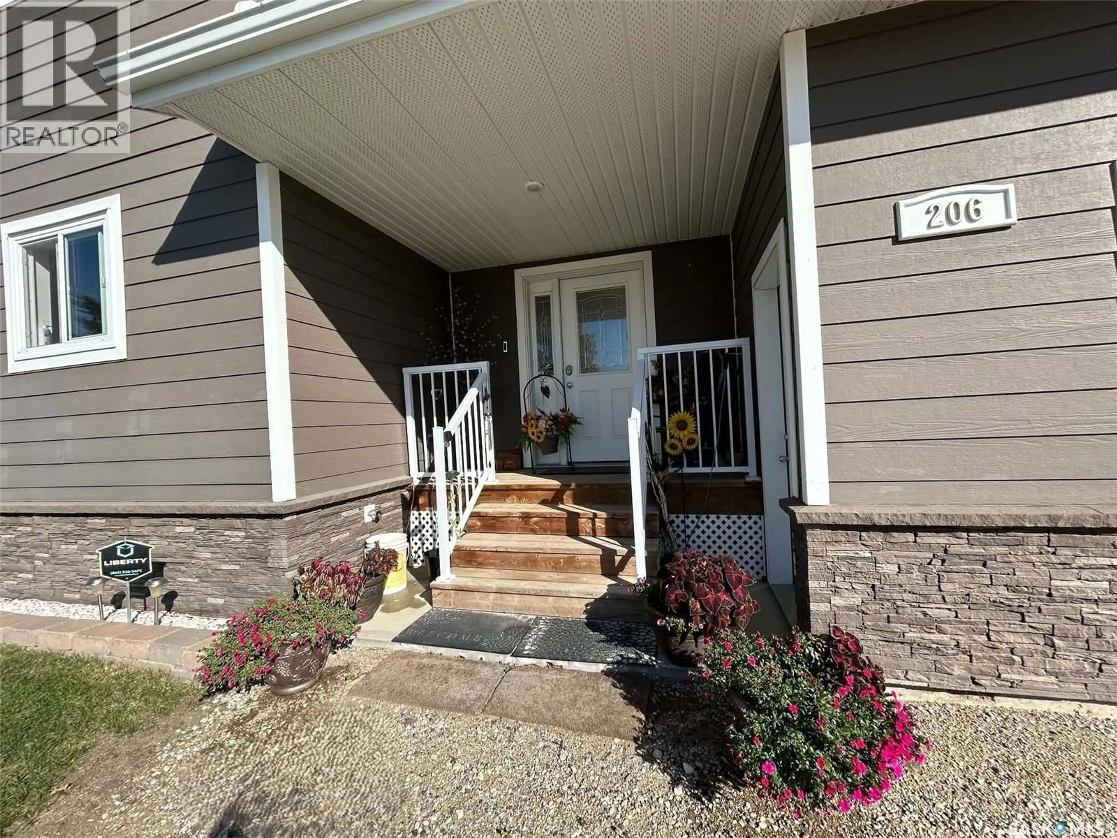 Indoor entryway for 206 2ND STREET, Carrot River Saskatchewan S0E0L0