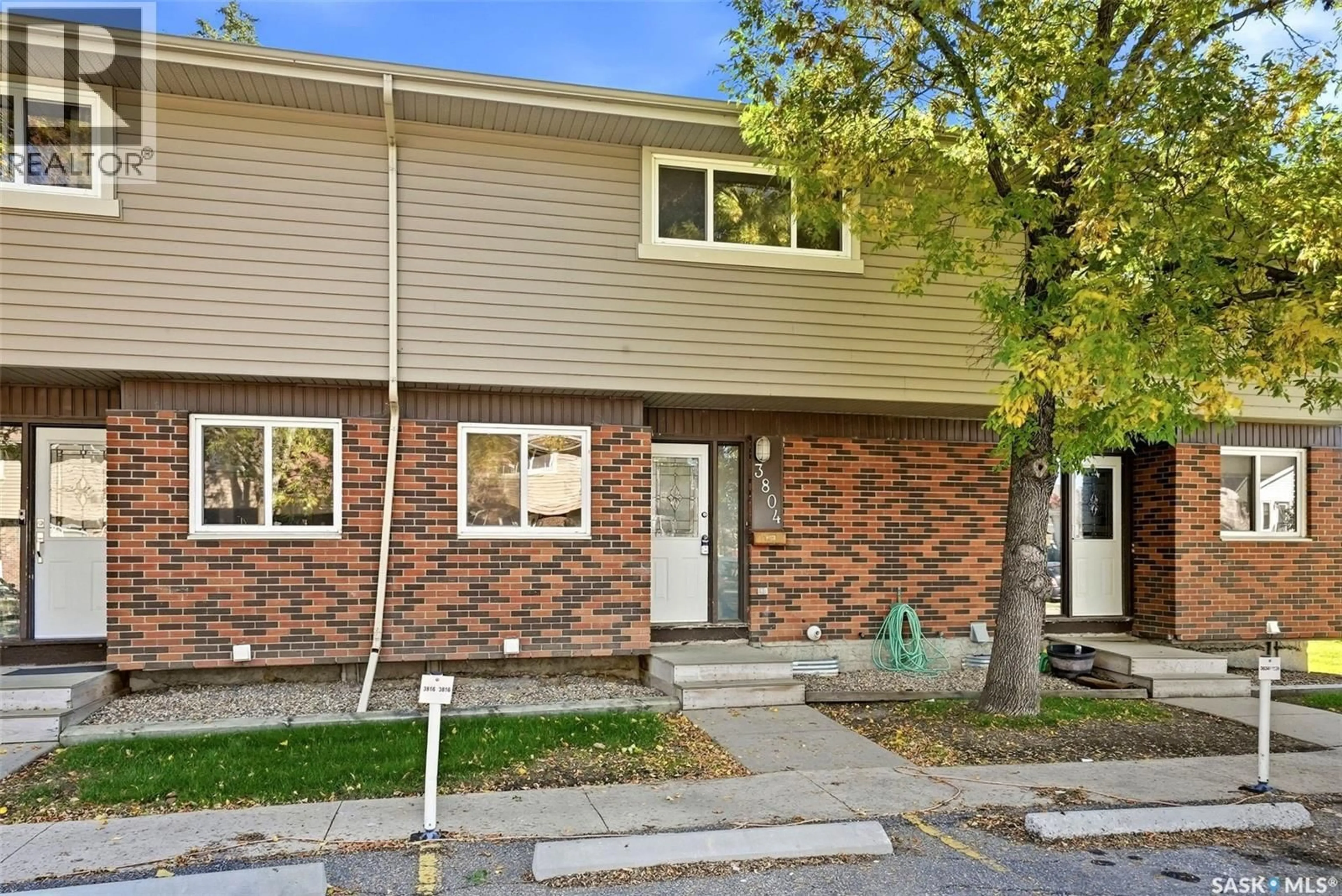 Home with vinyl exterior material, street for 3804 CASTLE ROAD, Regina Saskatchewan S4S6M7