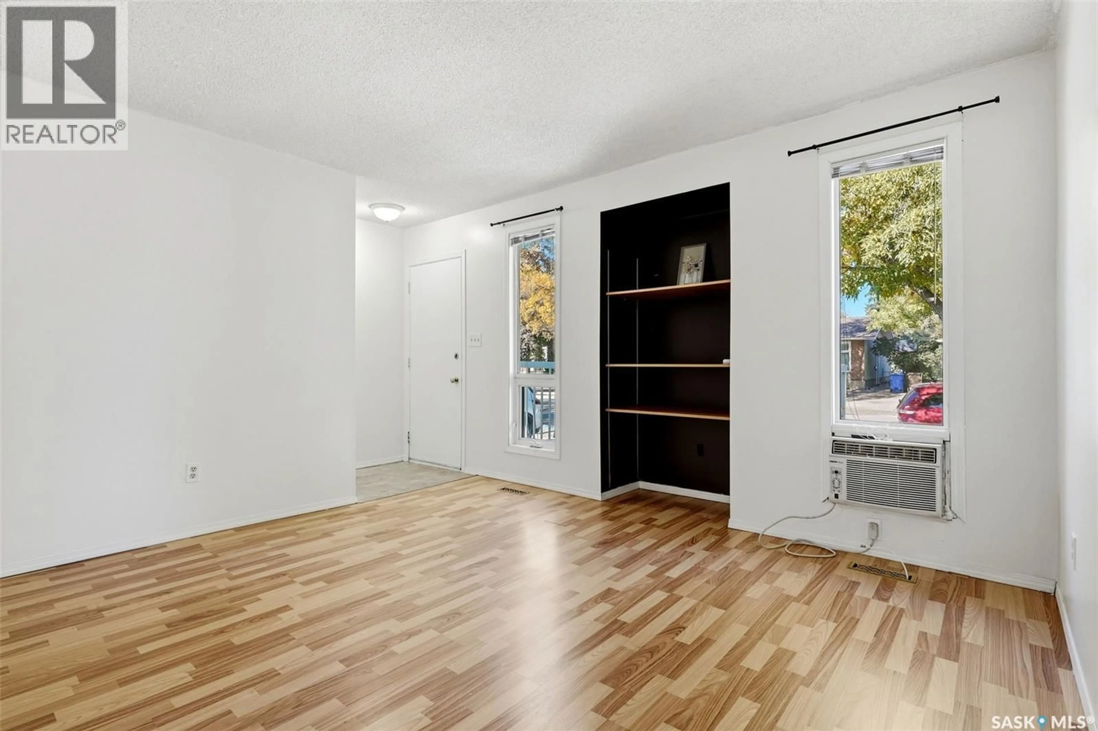 A pic of a room for 185 THOMSON AVENUE, Regina Saskatchewan S4N5L2