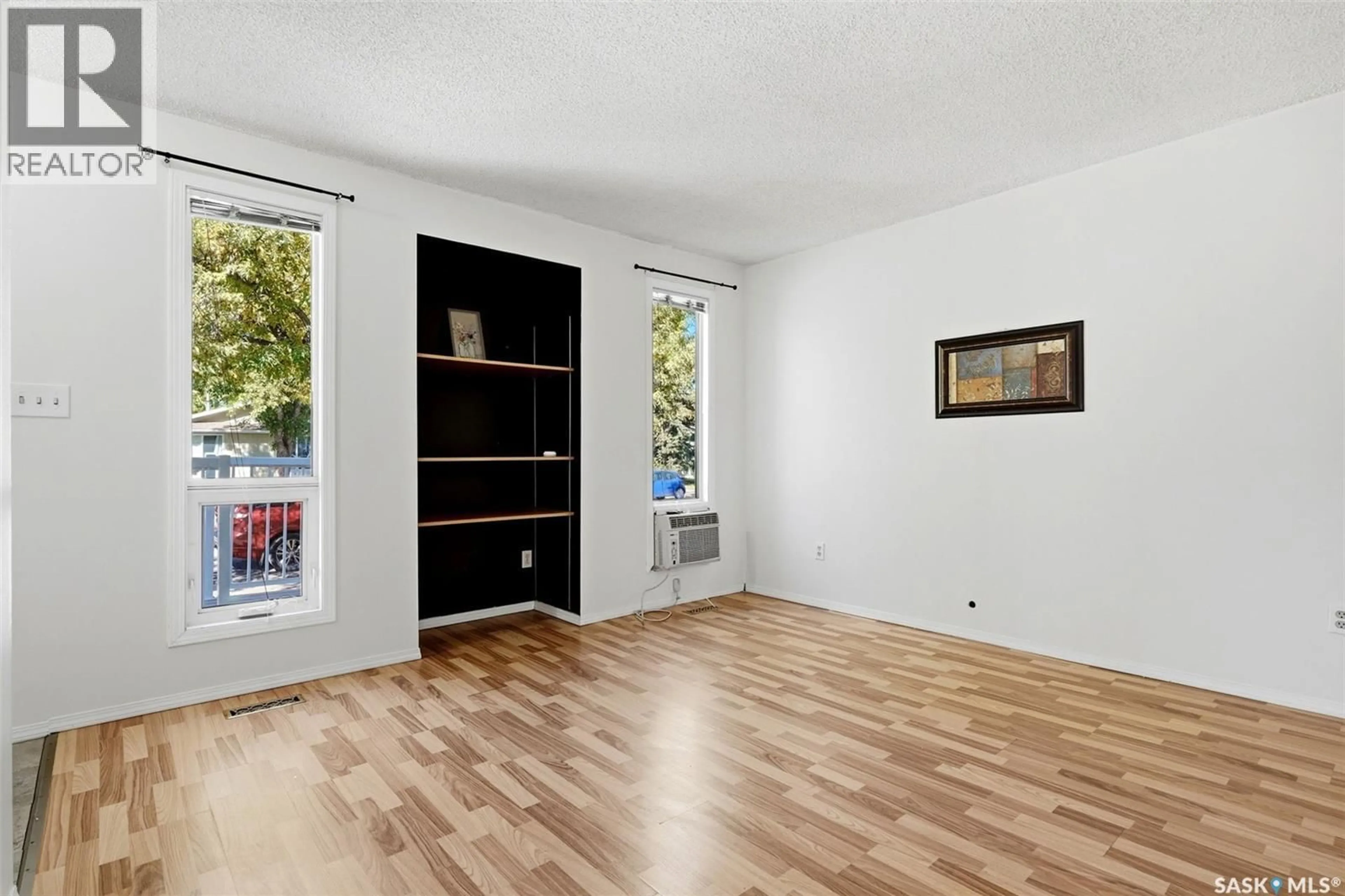 A pic of a room for 185 THOMSON AVENUE, Regina Saskatchewan S4N5L2