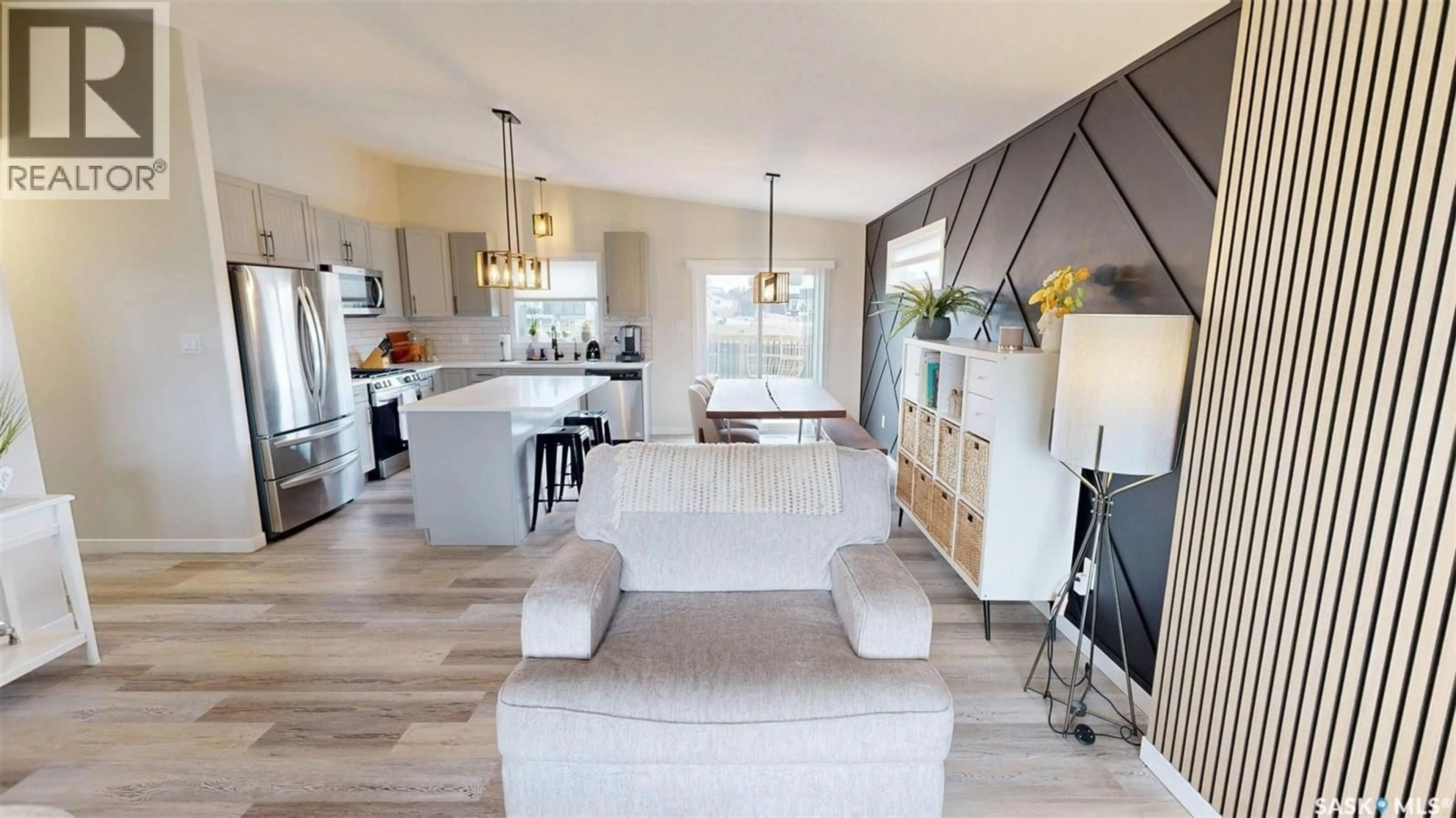 Open concept kitchen, unknown for 371 EMERALD PARK ROAD, Edenwold Rm No.158 Saskatchewan S4L0A7