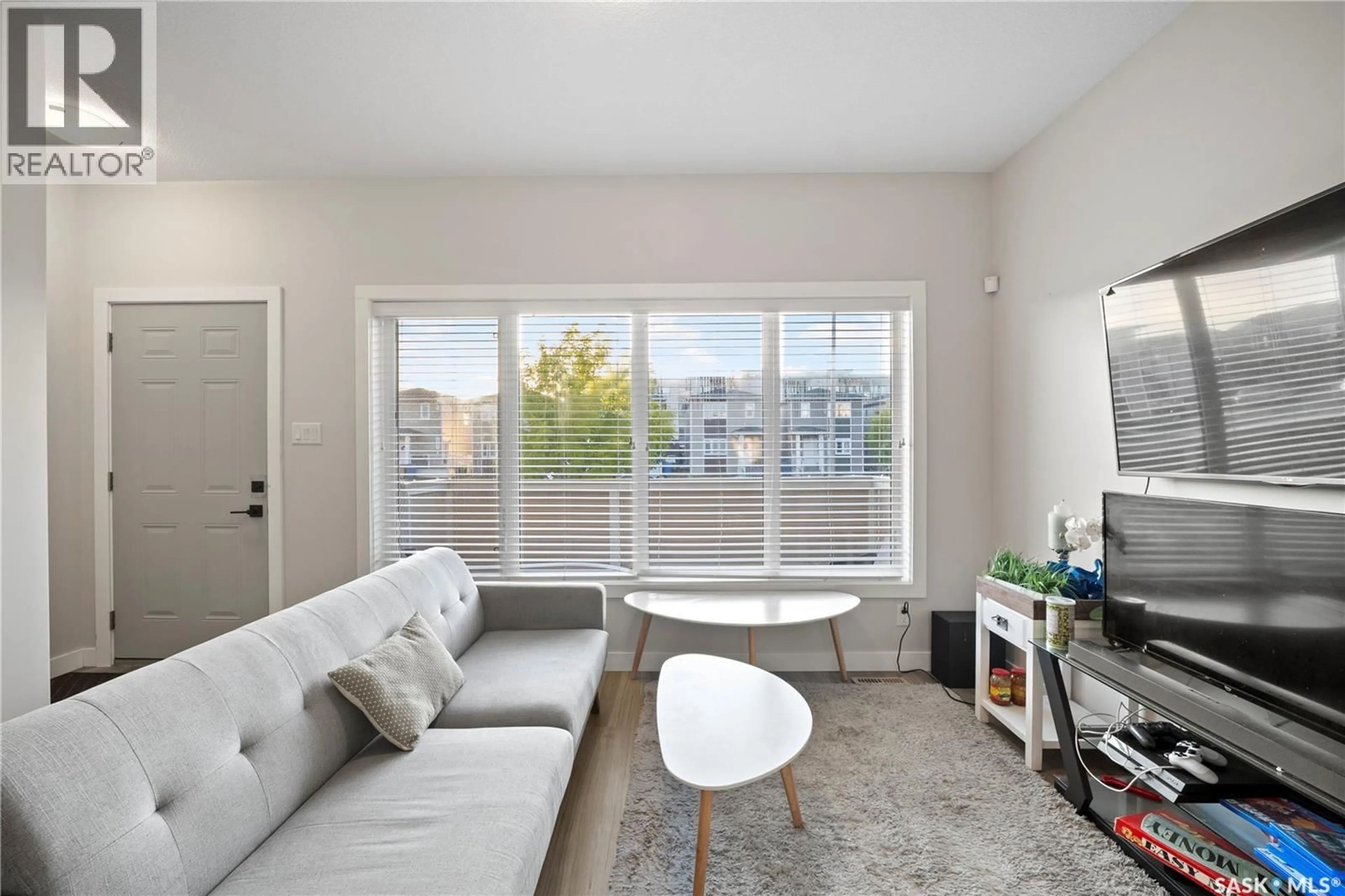 Living room with furniture, unknown for 3949 JAMES HILL ROAD, Regina Saskatchewan S4W0N8