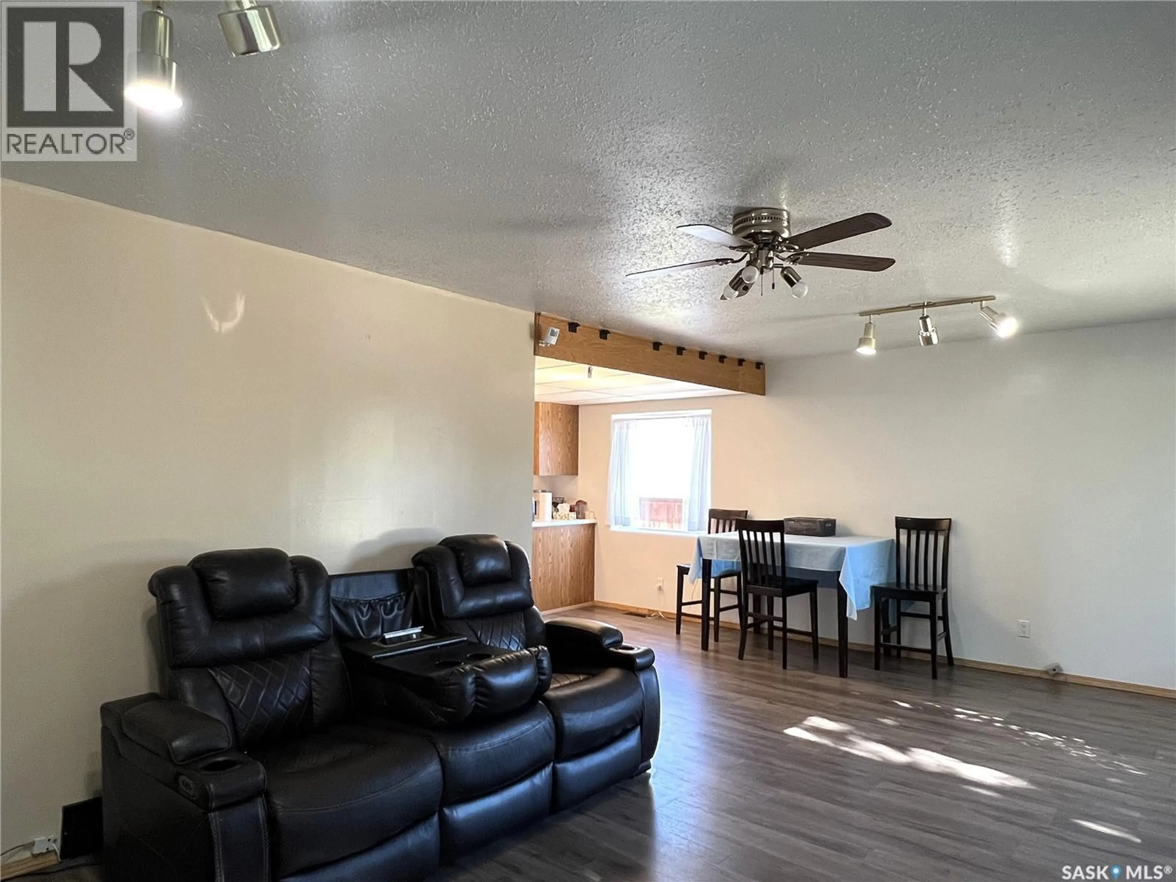 A pic of a room for 515 3RD AVENUE, Meadow Lake Saskatchewan S9X1B2